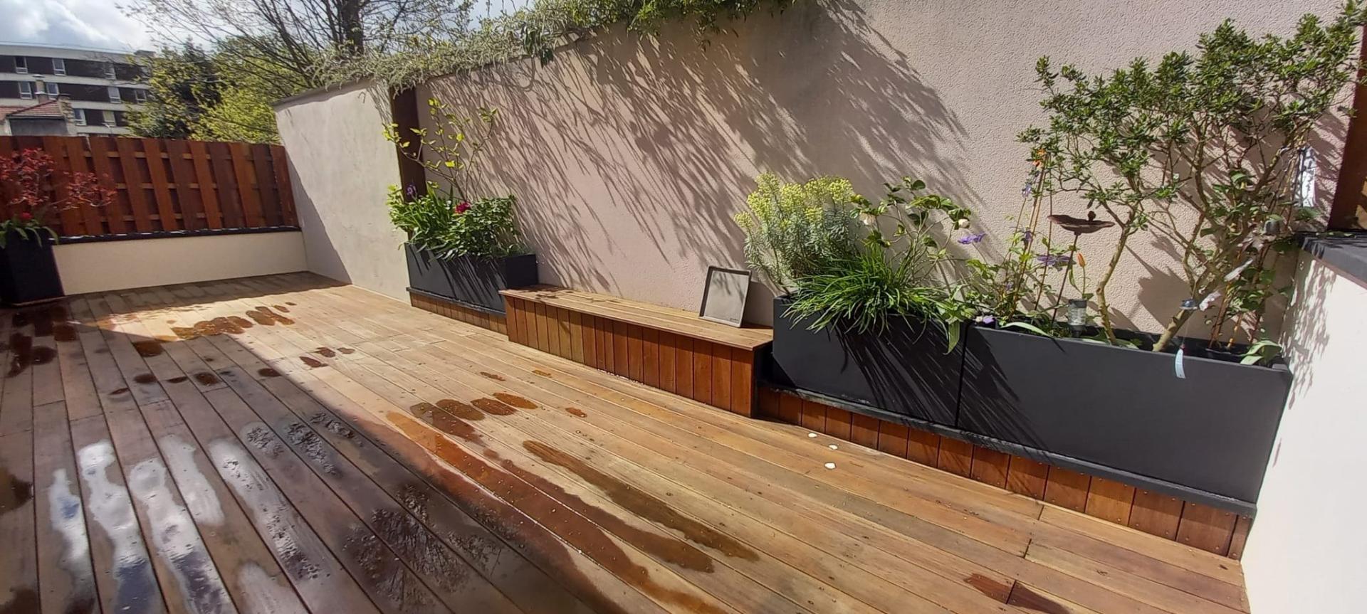 Photo 8 of the listing.