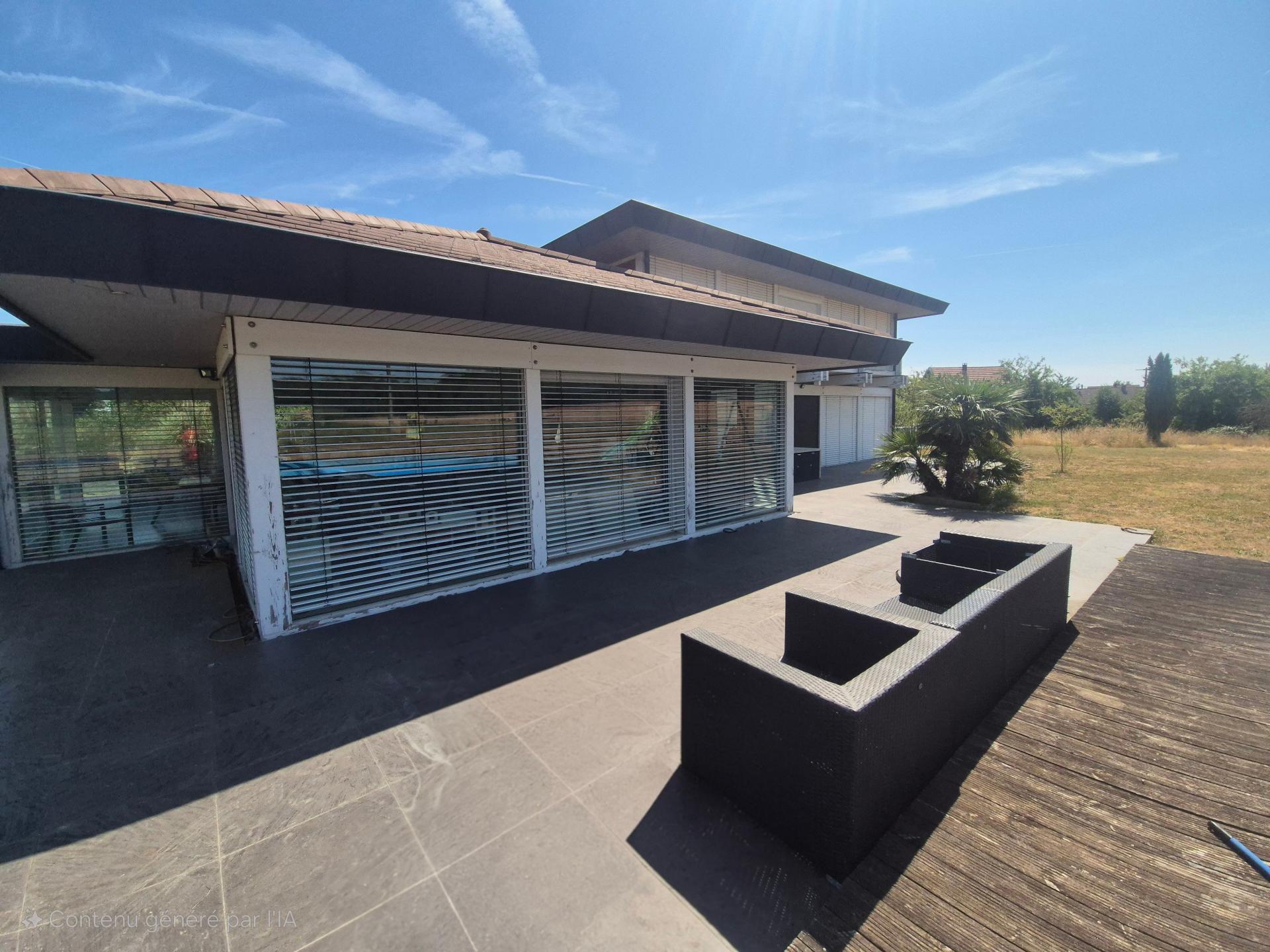 Photo 17 of the listing.