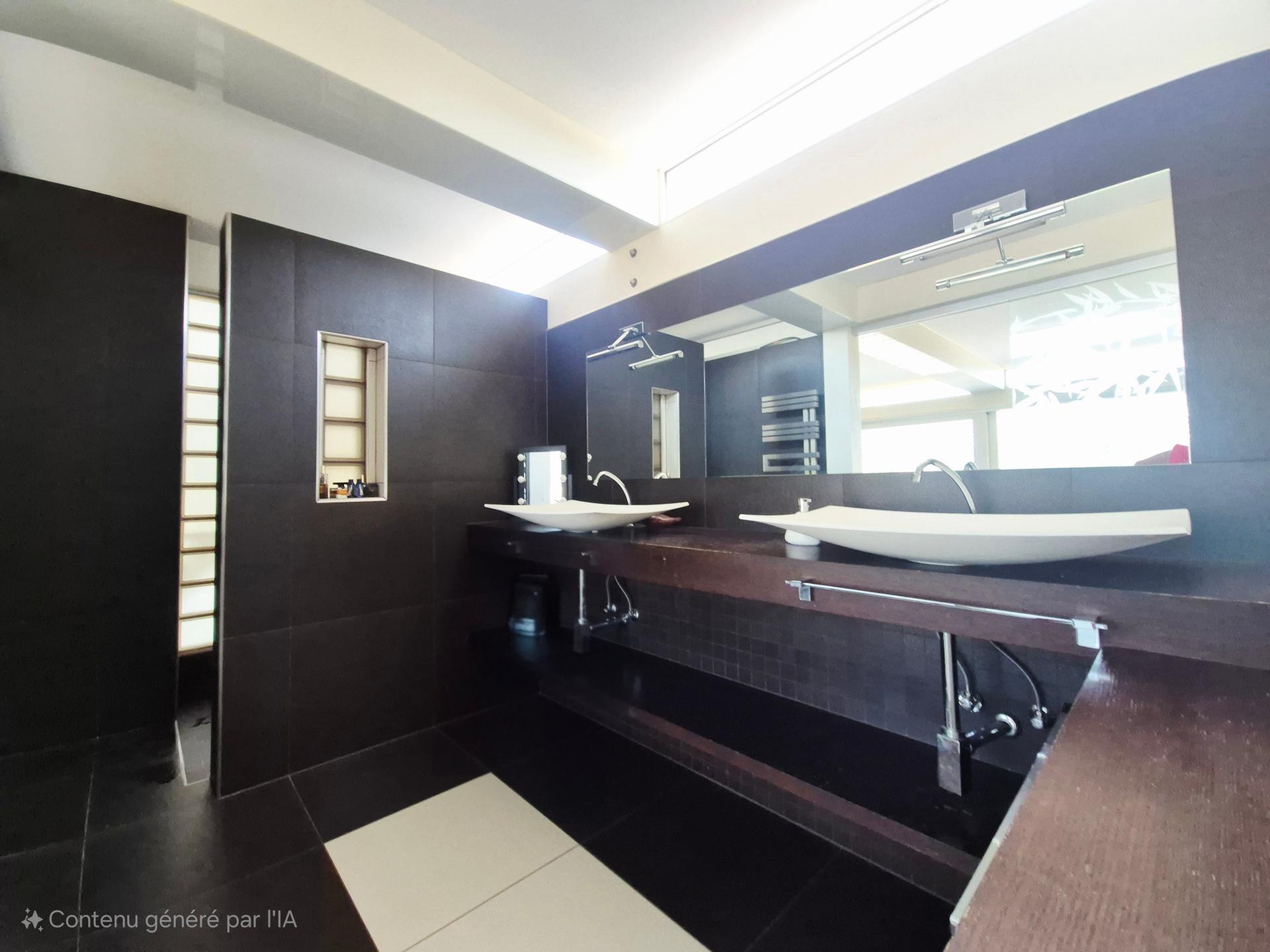 Photo 9 of the listing.