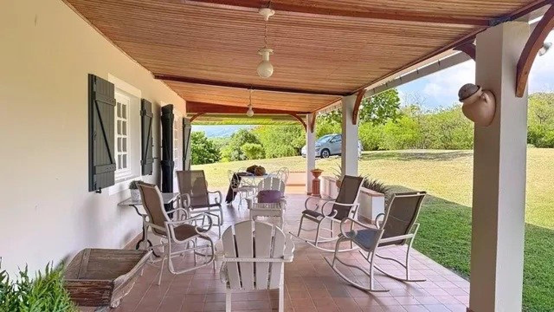 Photo 5 of the listing.