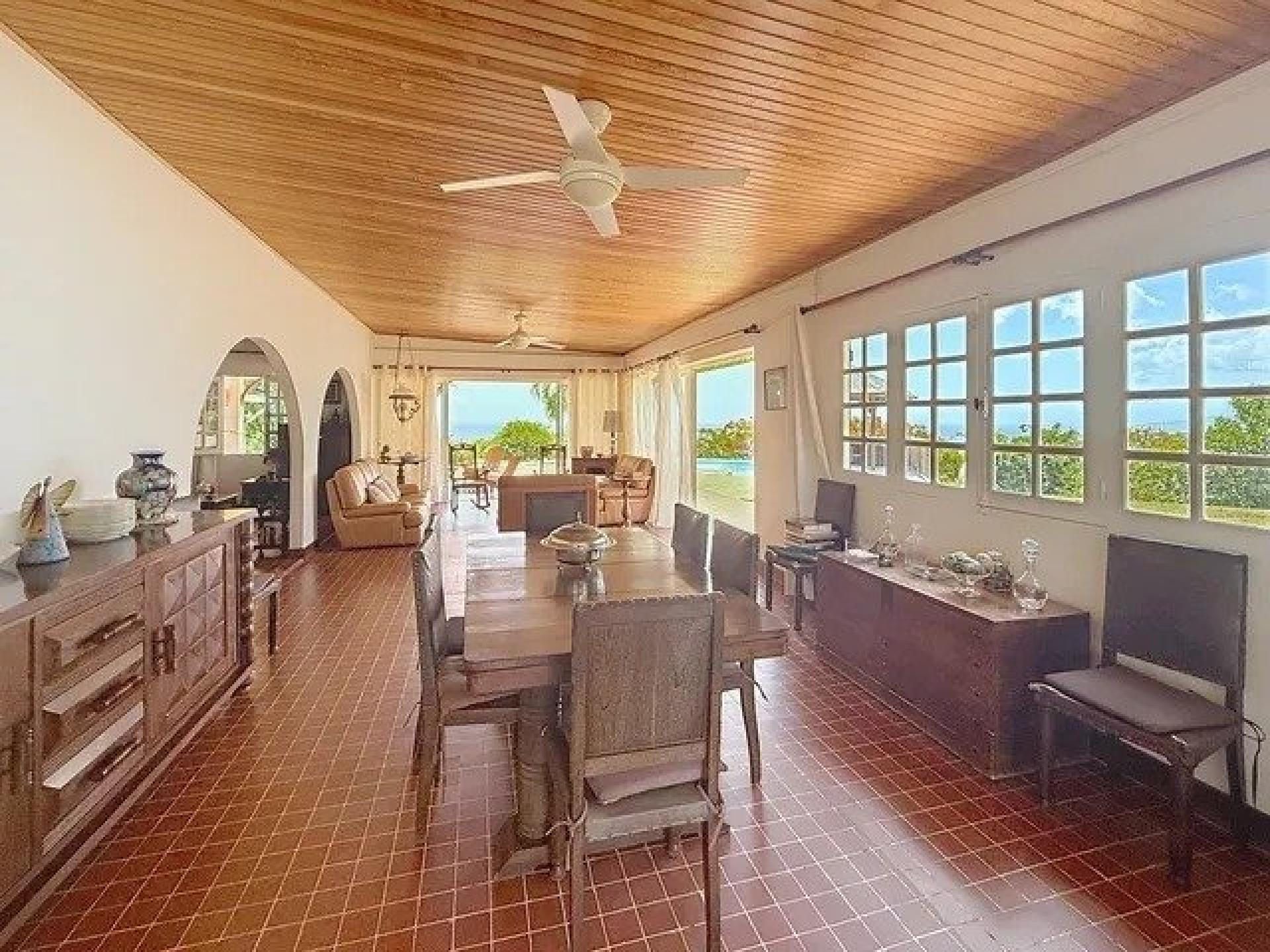 Photo 9 of the listing.