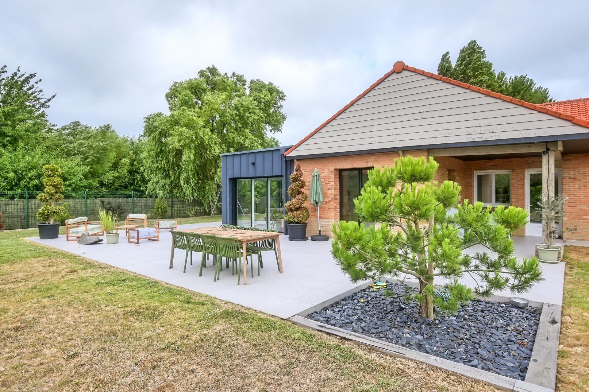 Photo 10 of the listing.