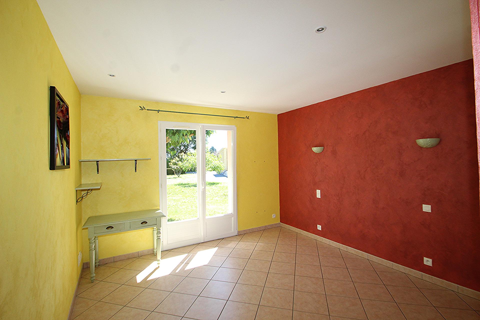 Photo 9 of the listing.