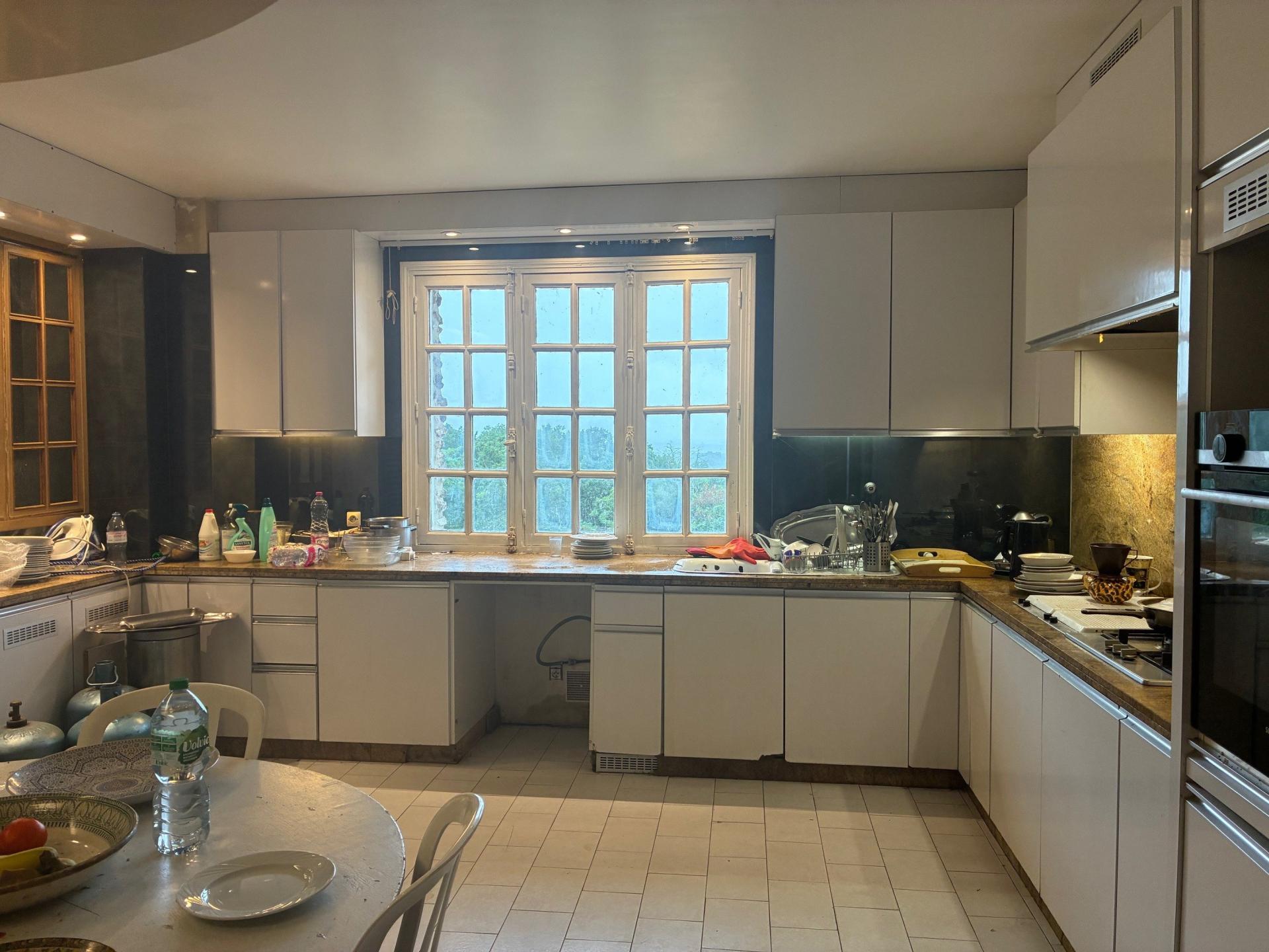 Photo 3 of the listing.