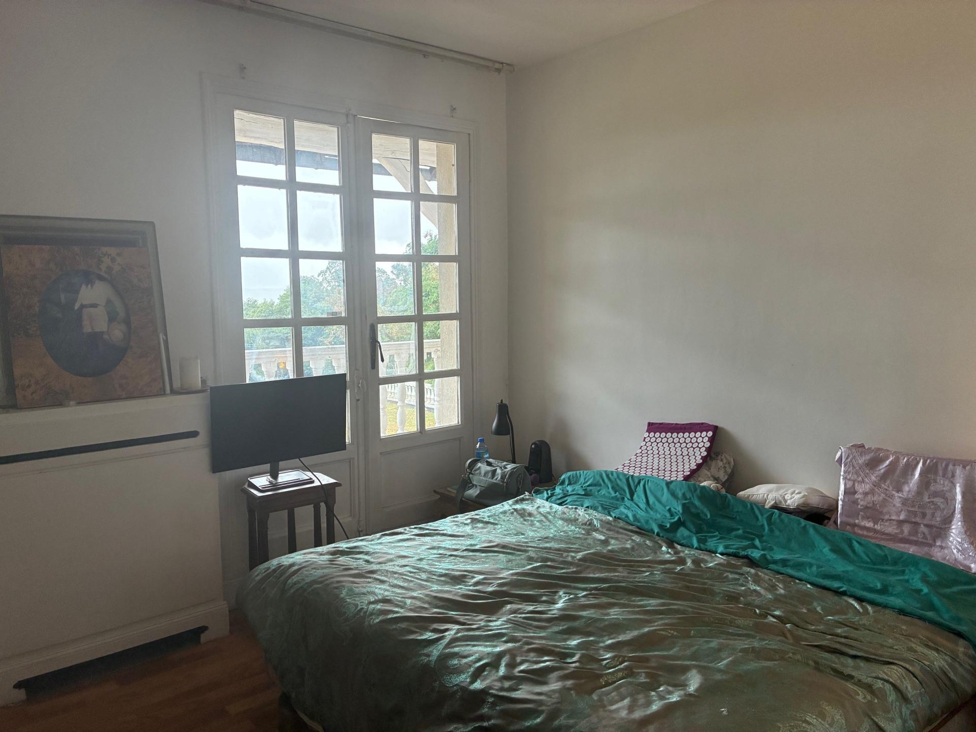 Photo 5 of the listing.