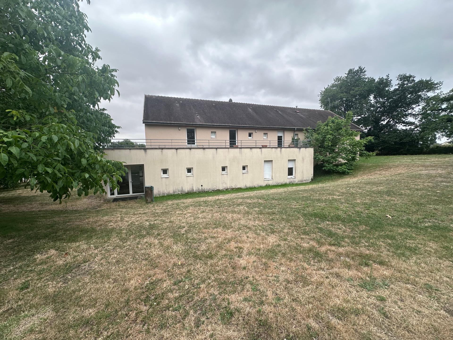 Photo 3 of the listing.