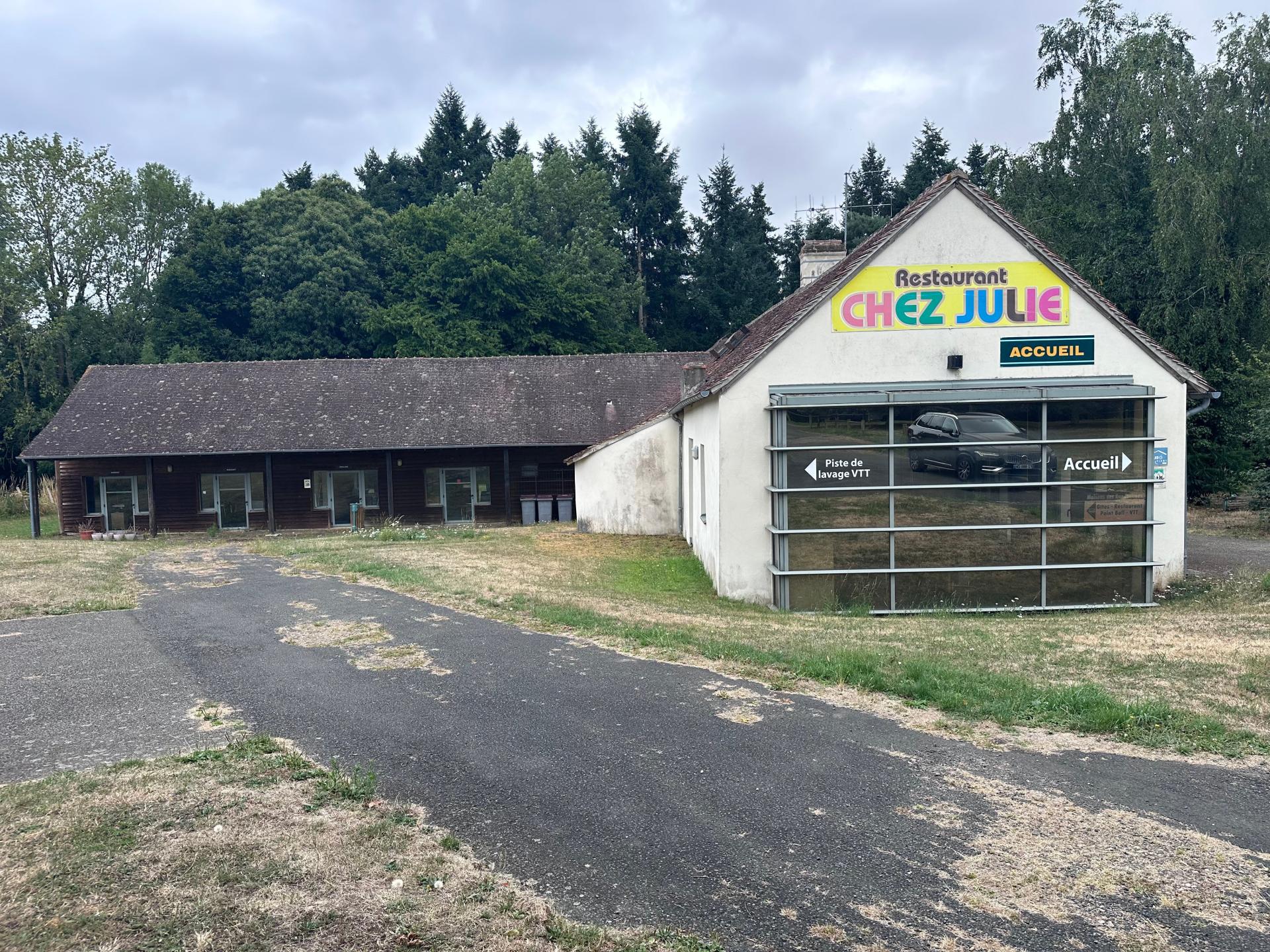 Photo 4 of the listing.