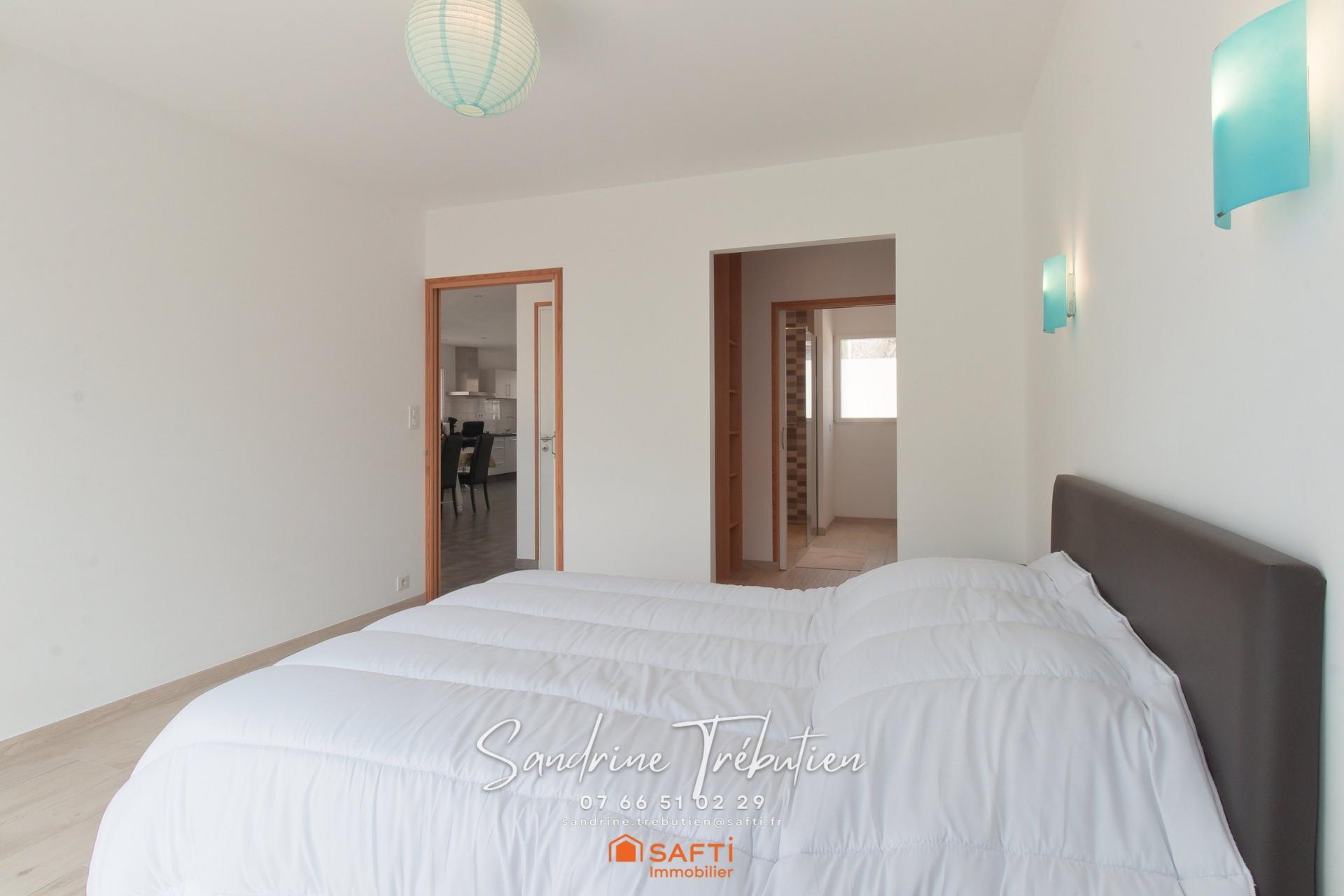 Photo 7 of the listing.