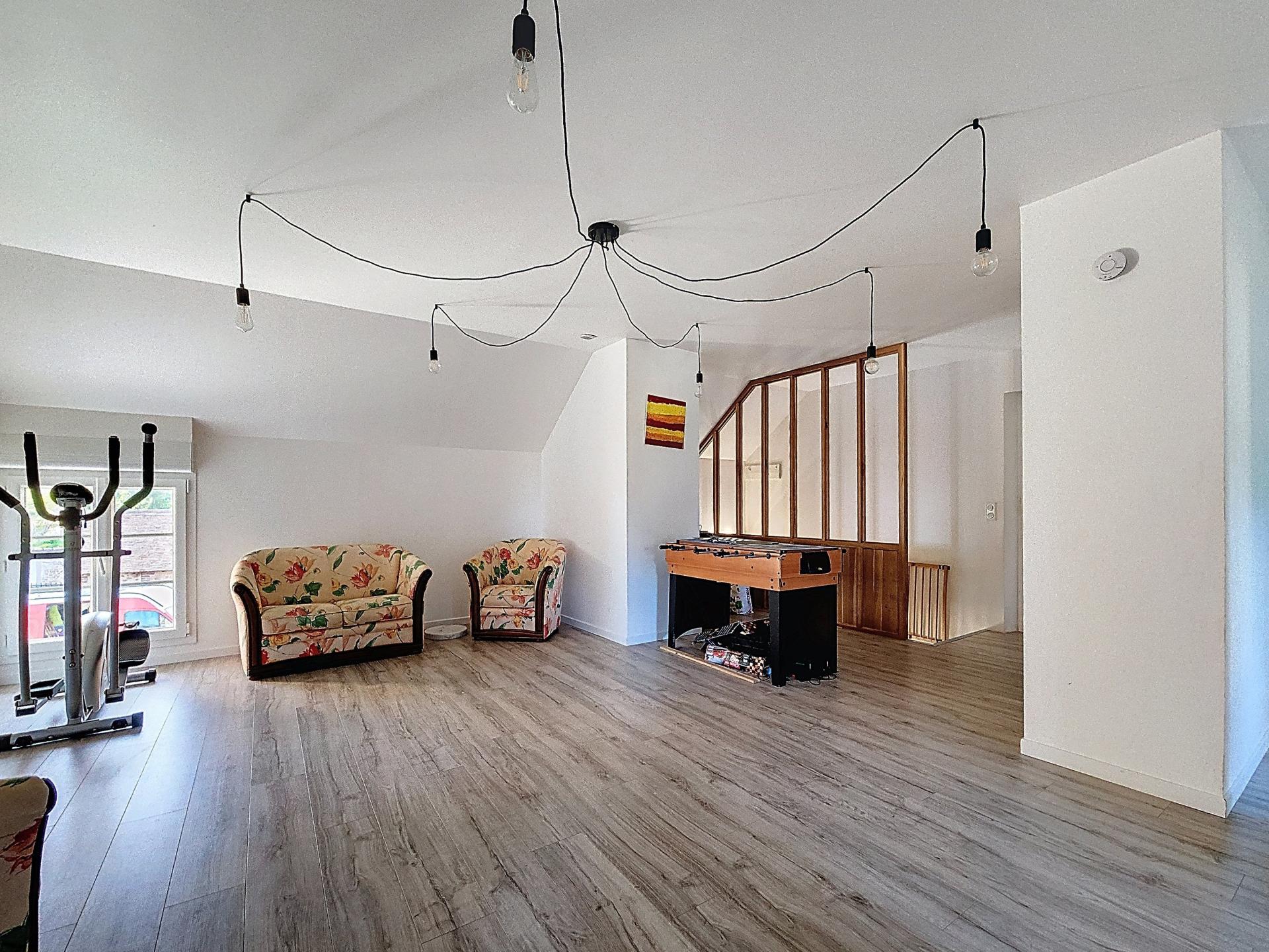 Photo 12 of the listing.