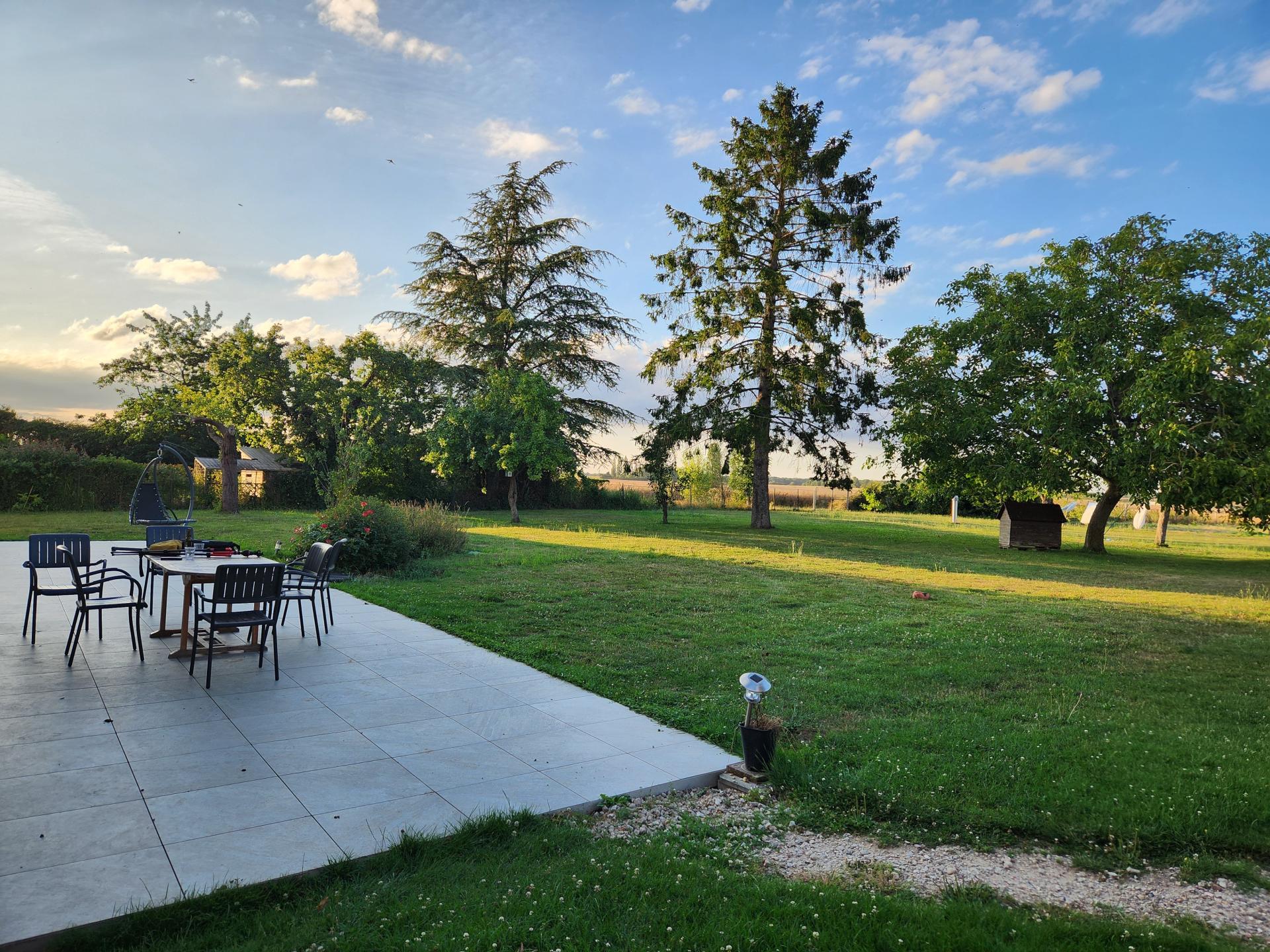 Photo 2 of the listing.