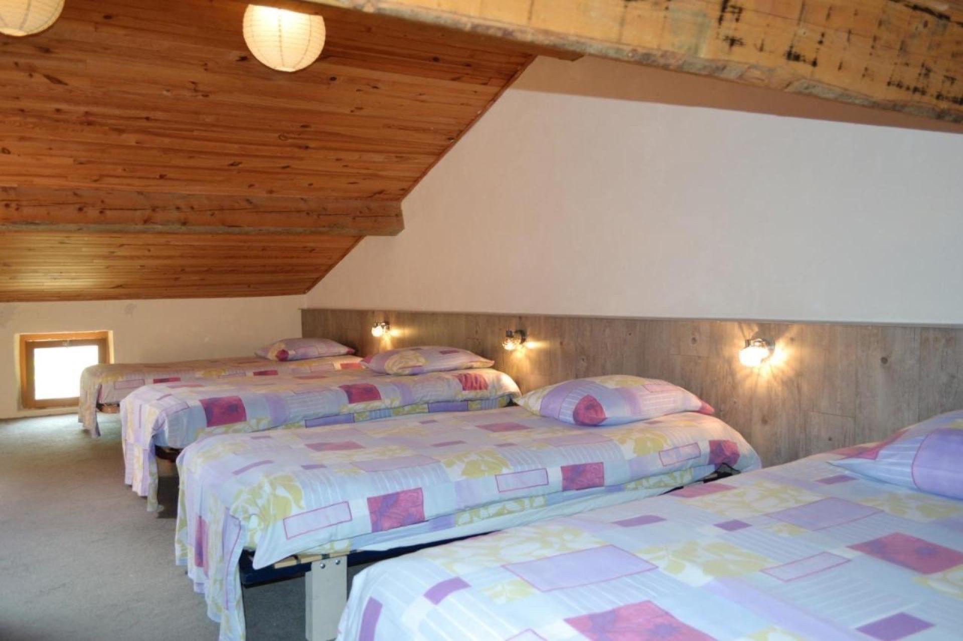 Photo 8 of the listing.