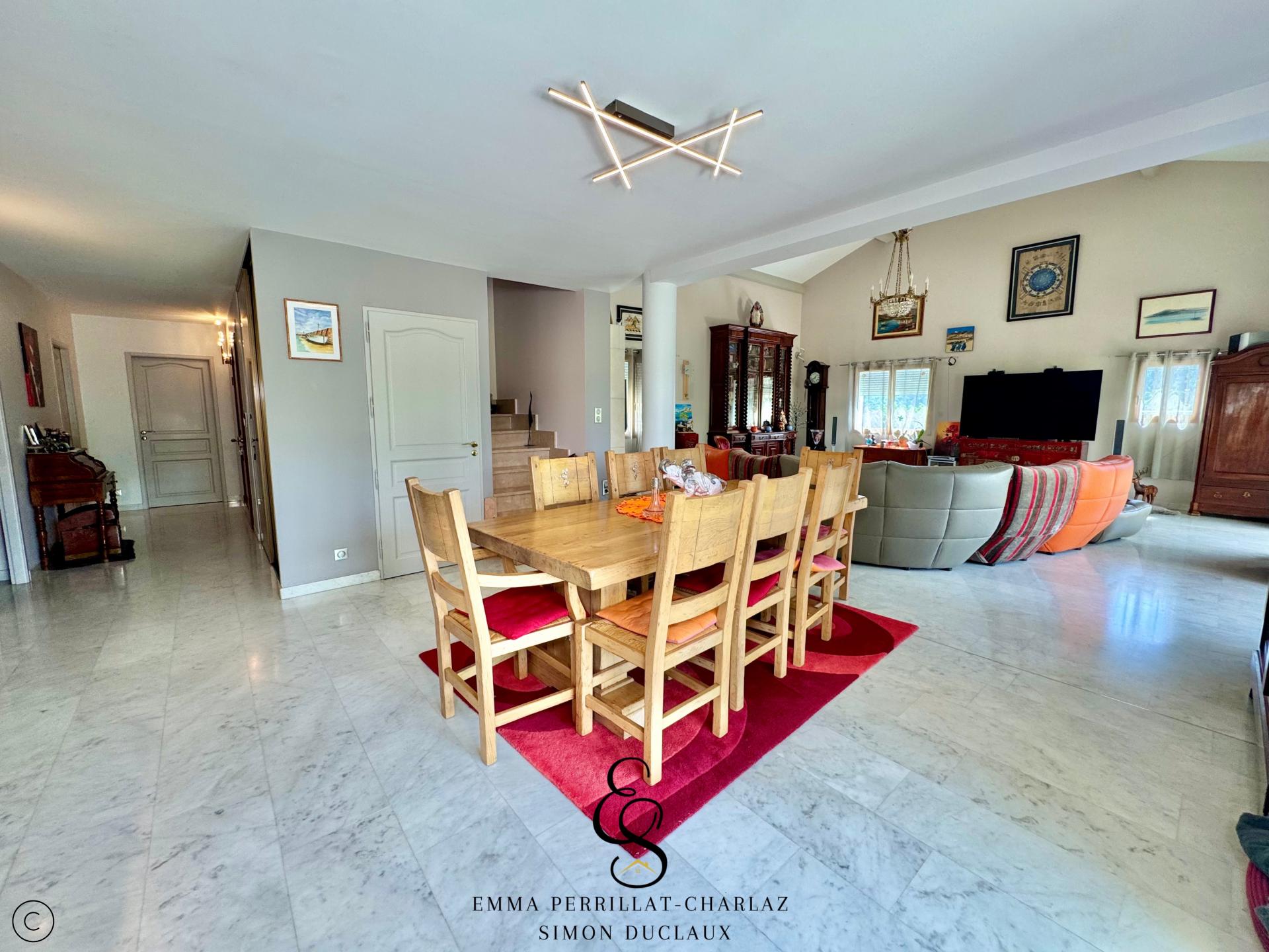 Photo 6 of the listing.