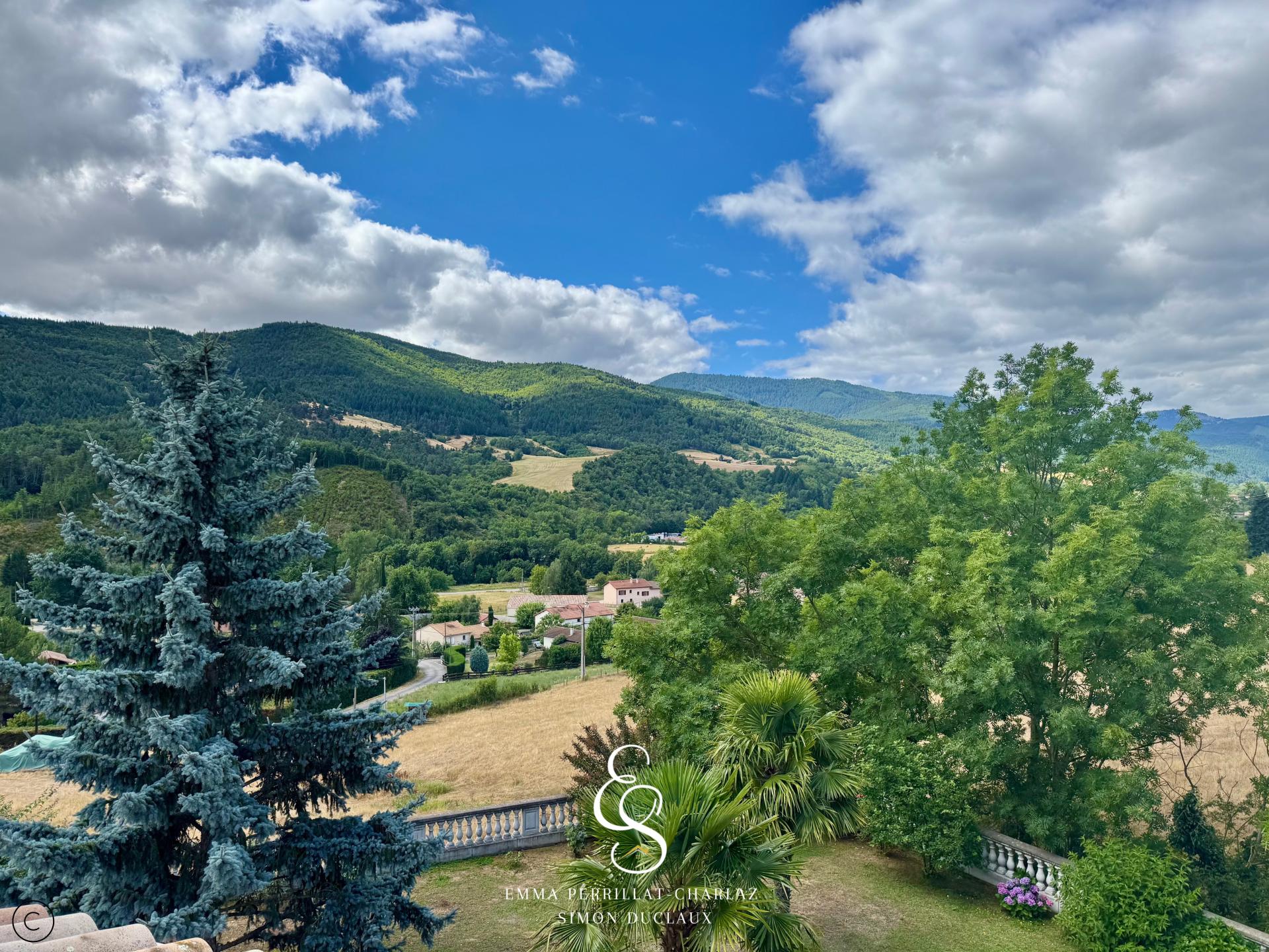 Photo 12 of the listing.