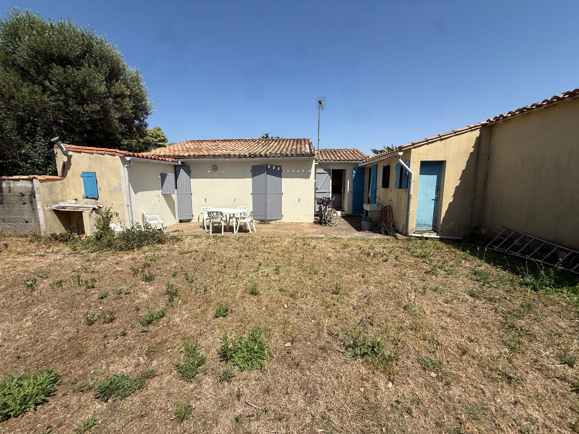 Photo 13 of the listing.