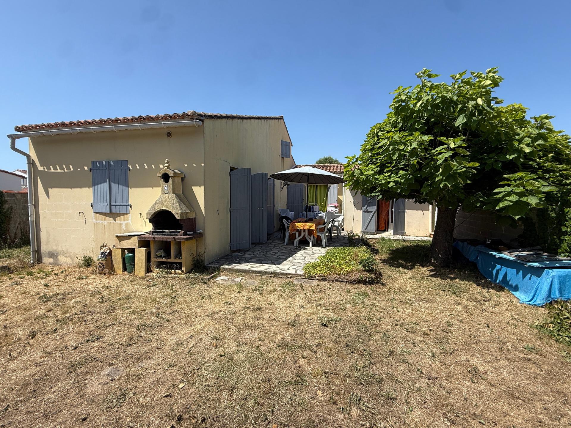 Photo 2 of the listing.