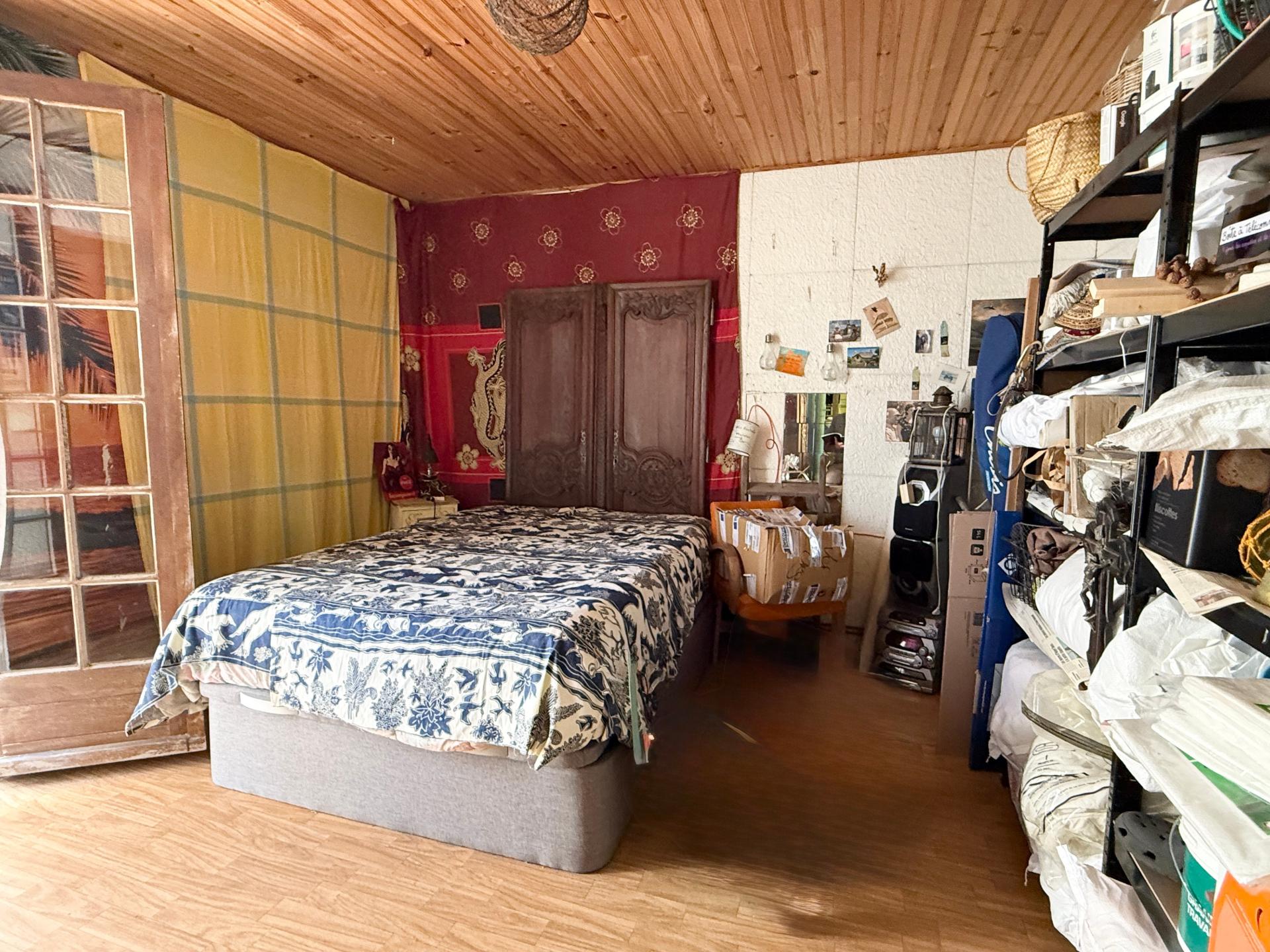 Photo 6 of the listing.