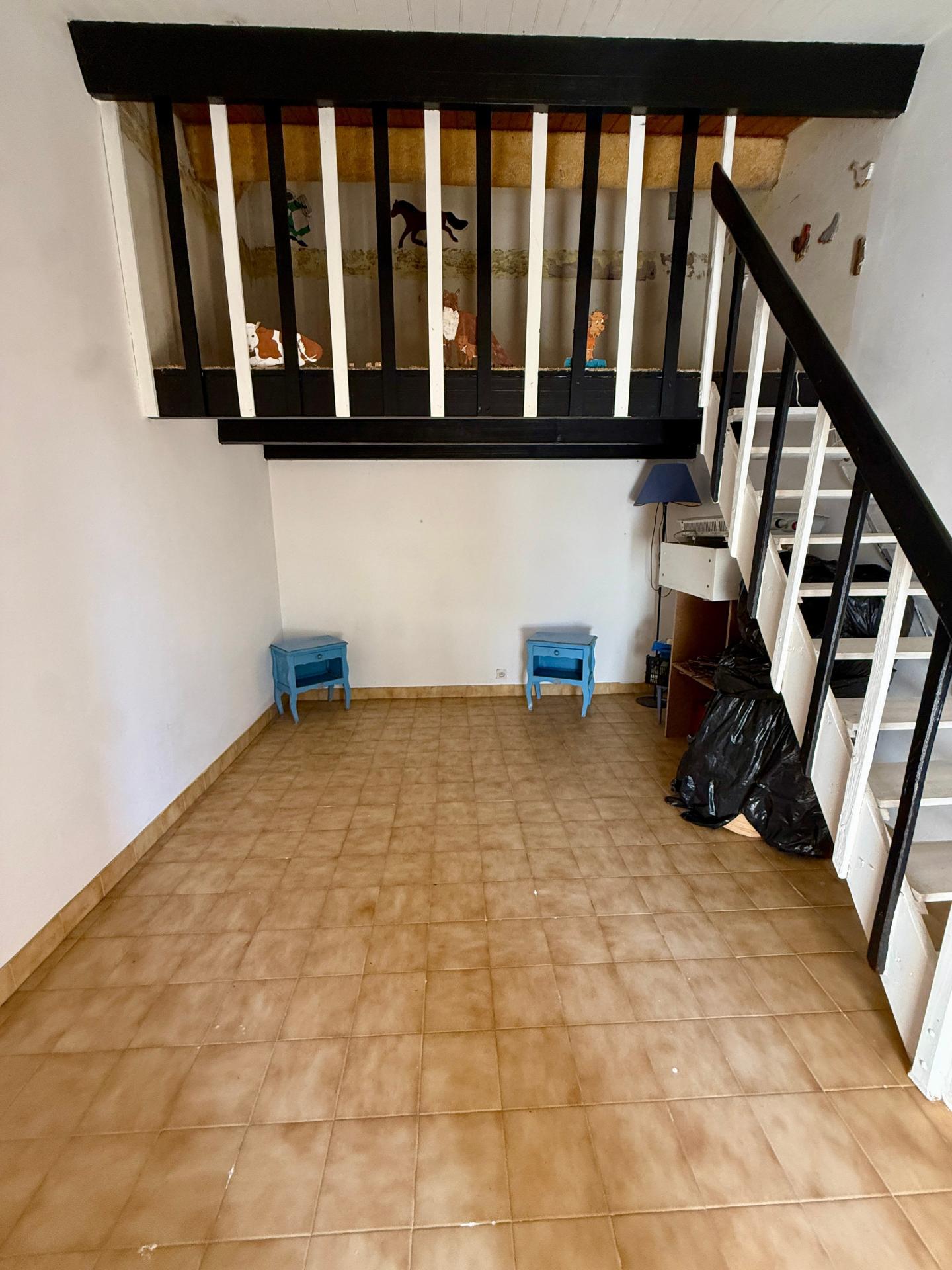 Photo 10 of the listing.