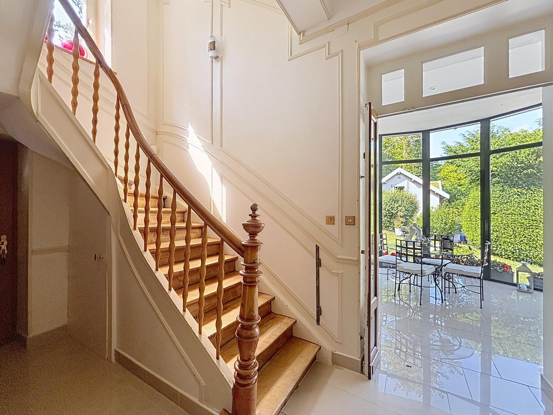 Photo 14 of the listing.