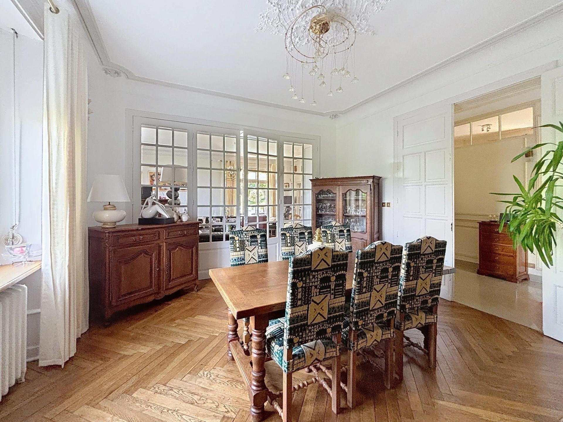 Photo 12 of the listing.