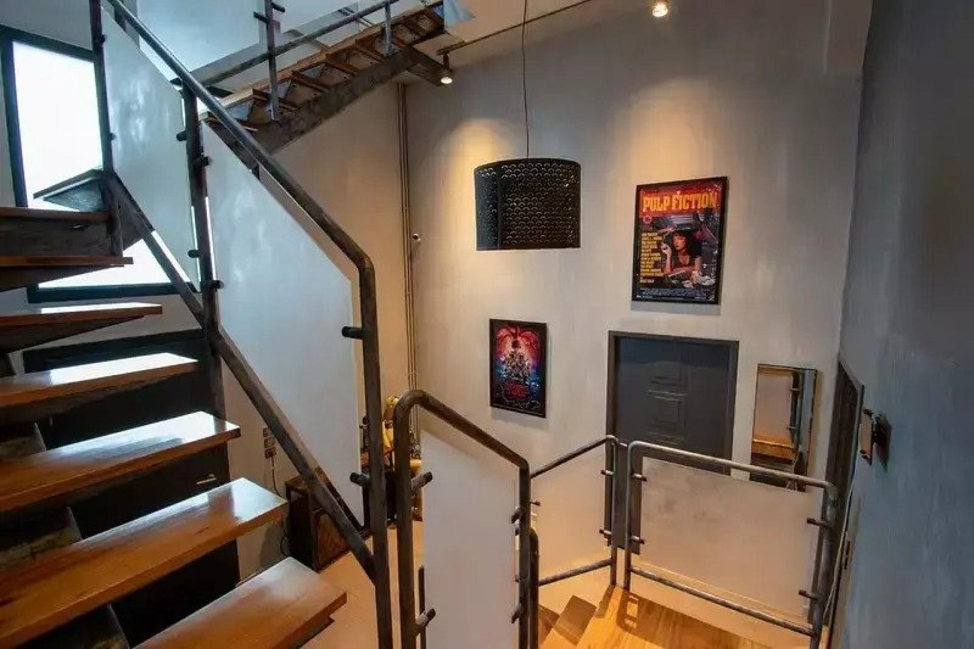 Photo 10 of the listing.