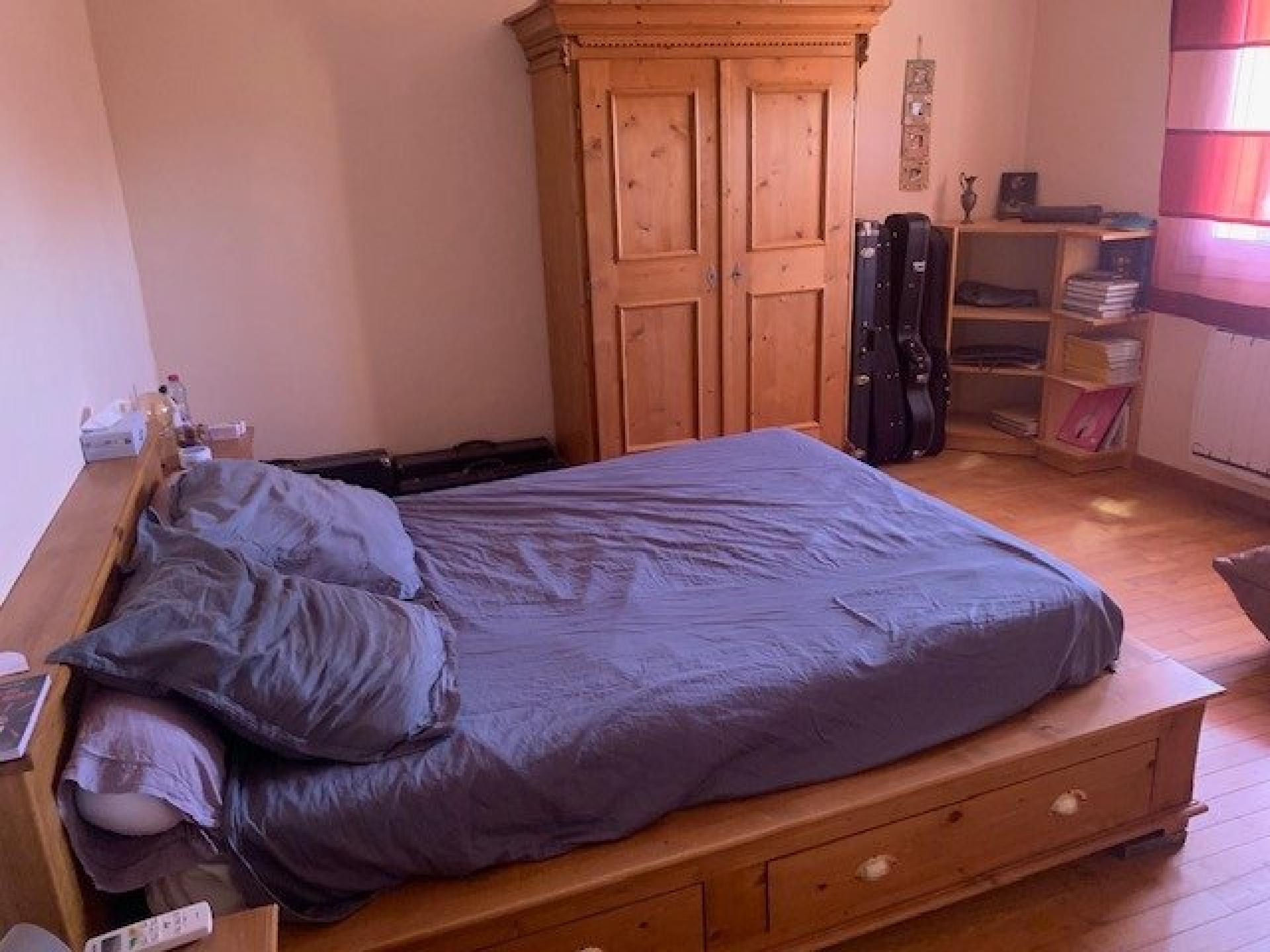 Photo 12 of the listing.