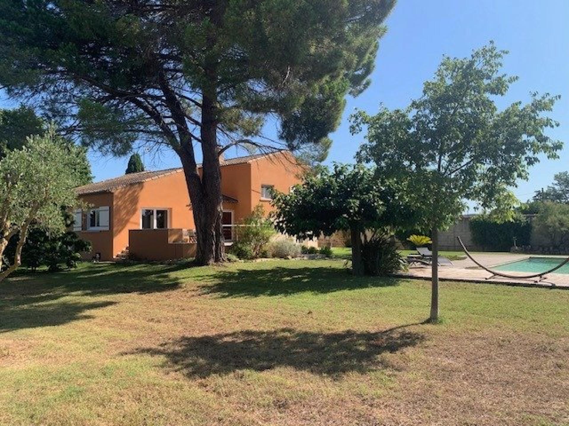 Photo 3 of the listing.