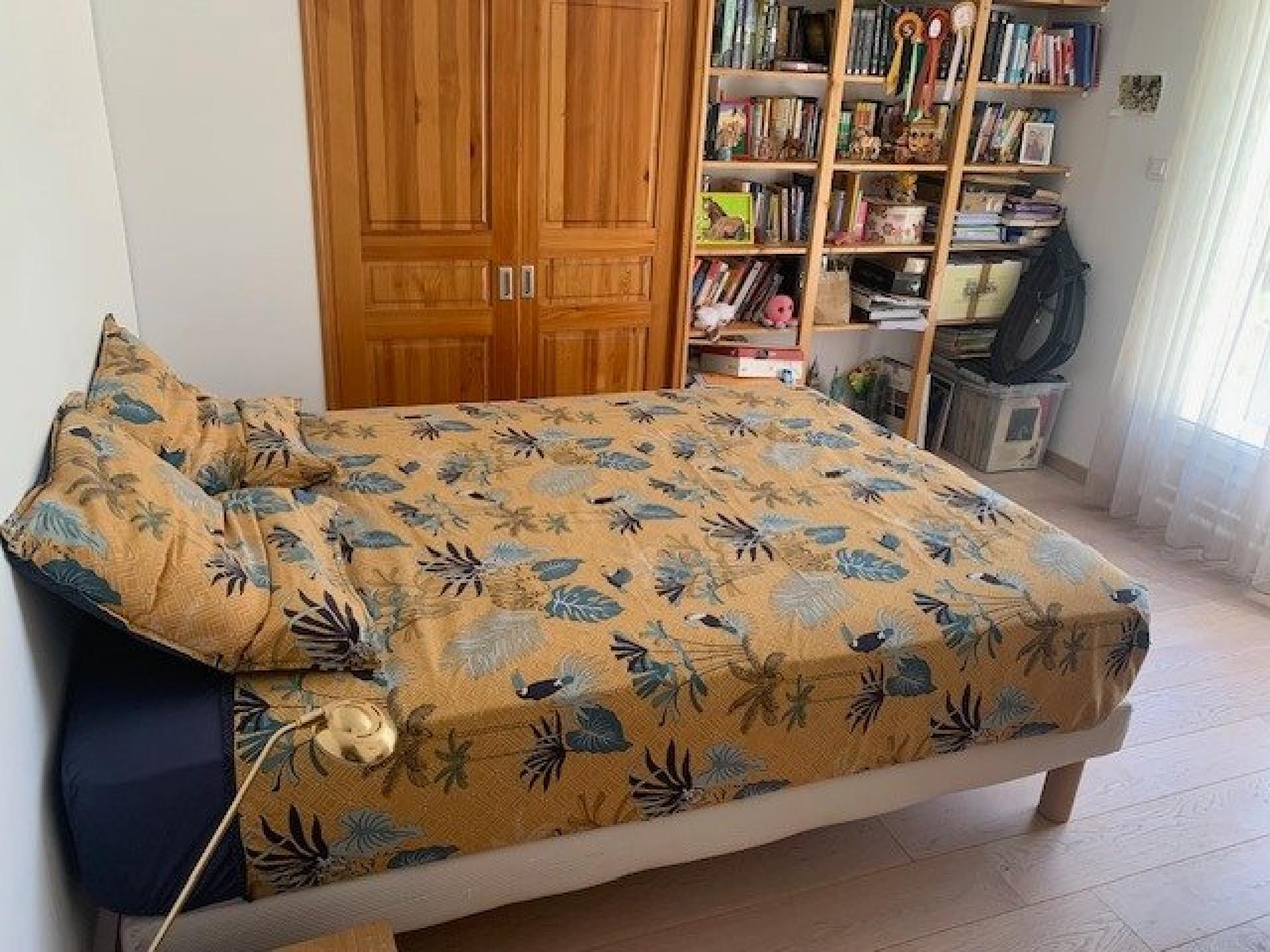 Photo 13 of the listing.