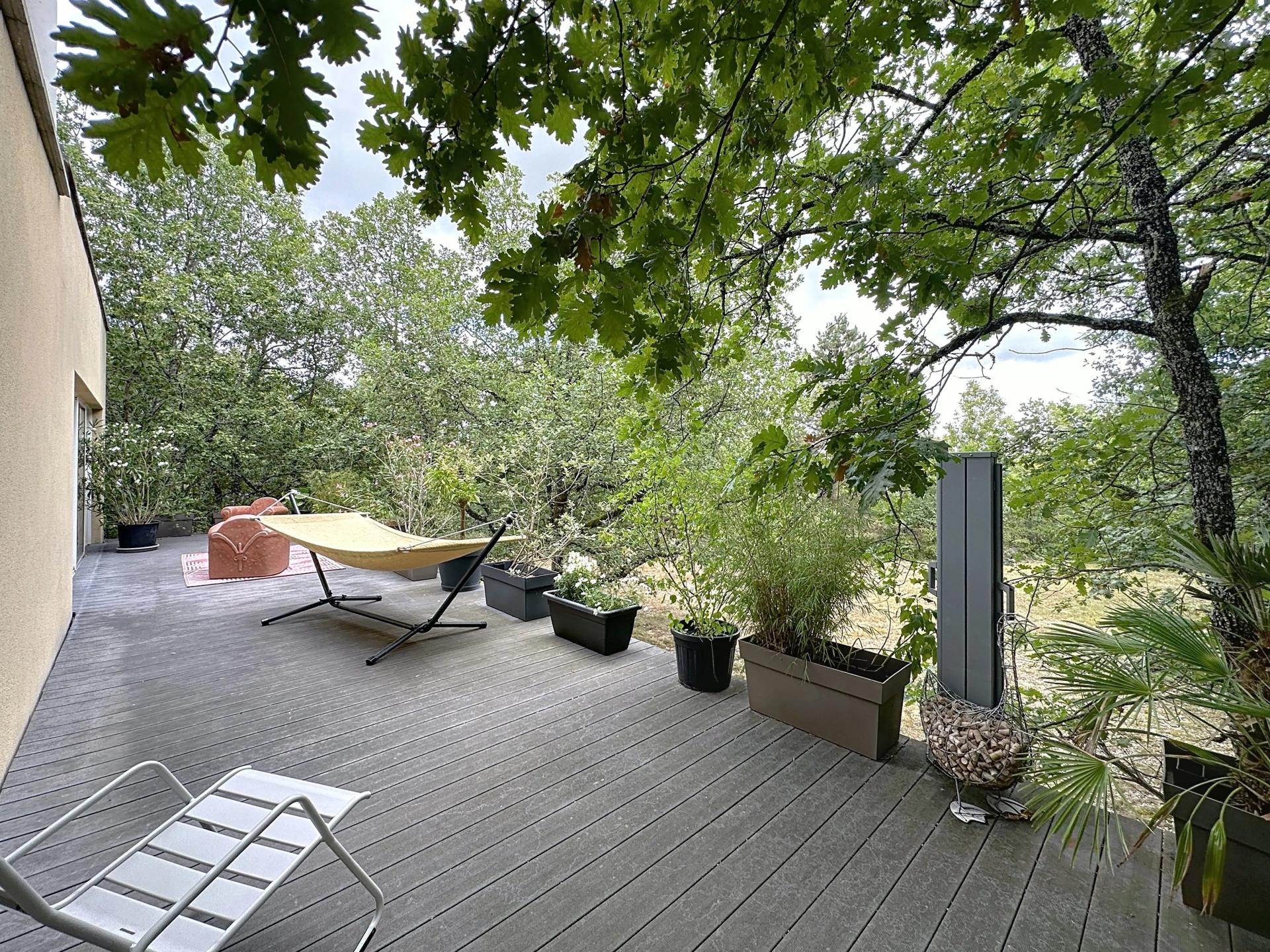 Photo 16 of the listing.