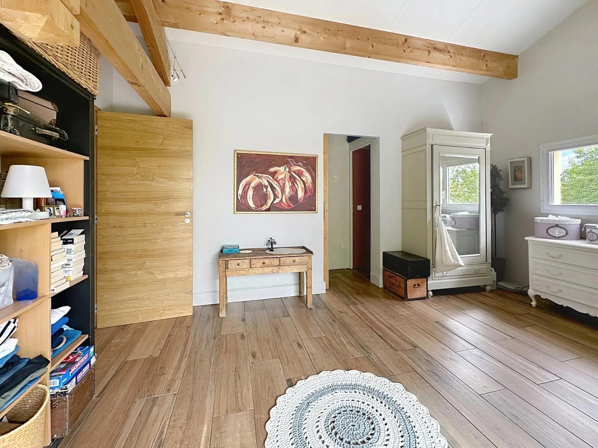 Photo 12 of the listing.