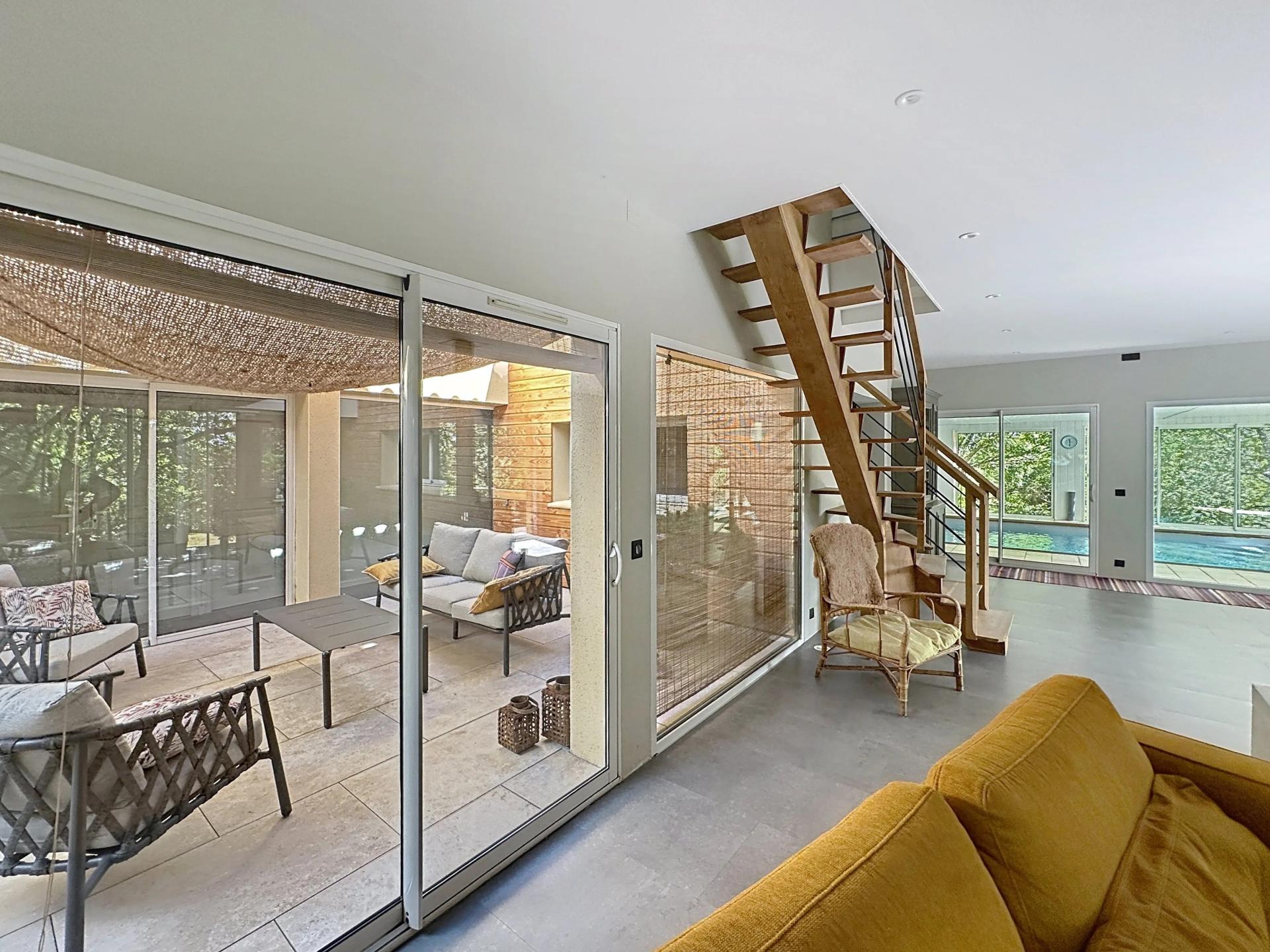 Photo 9 of the listing.