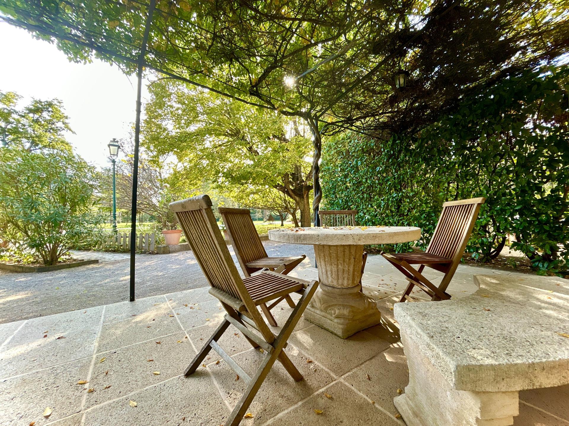 Photo 12 of the listing.