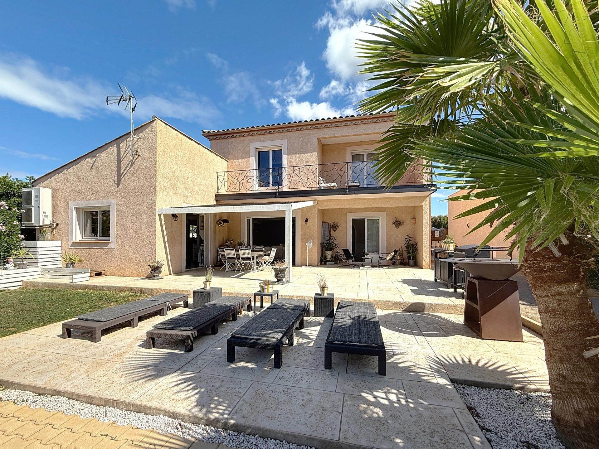 Photo 3 of the listing.