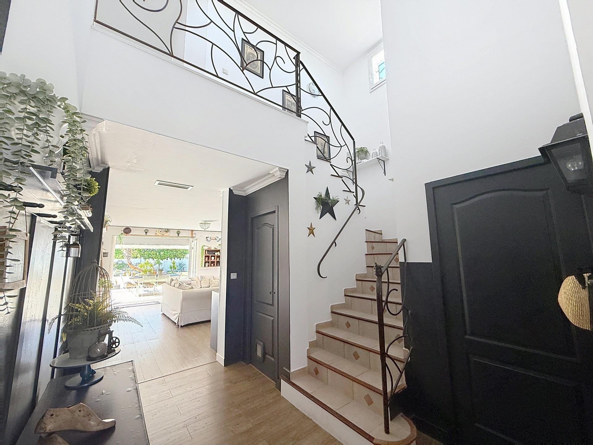 Photo 10 of the listing.