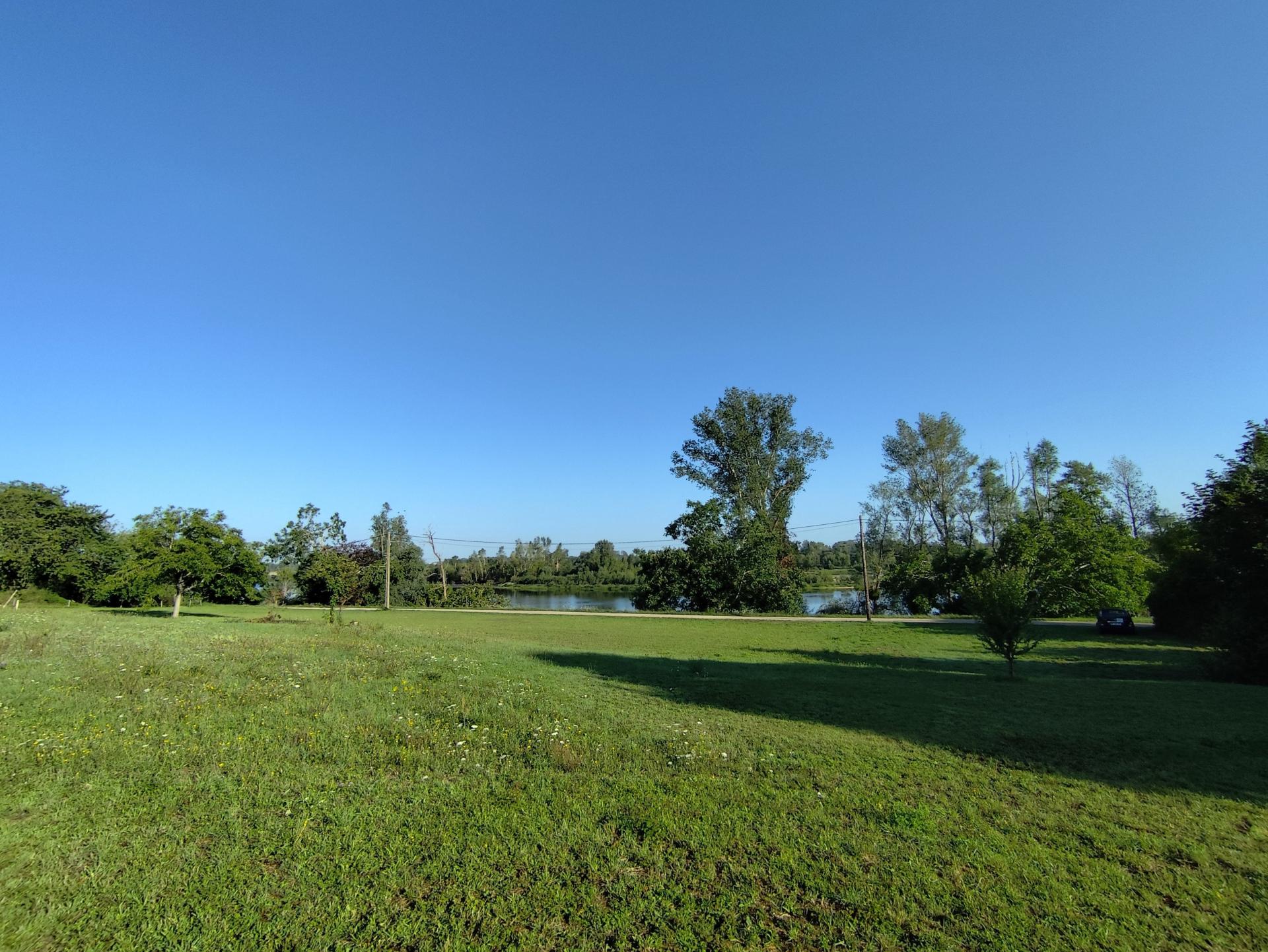 Photo 7 of the listing.