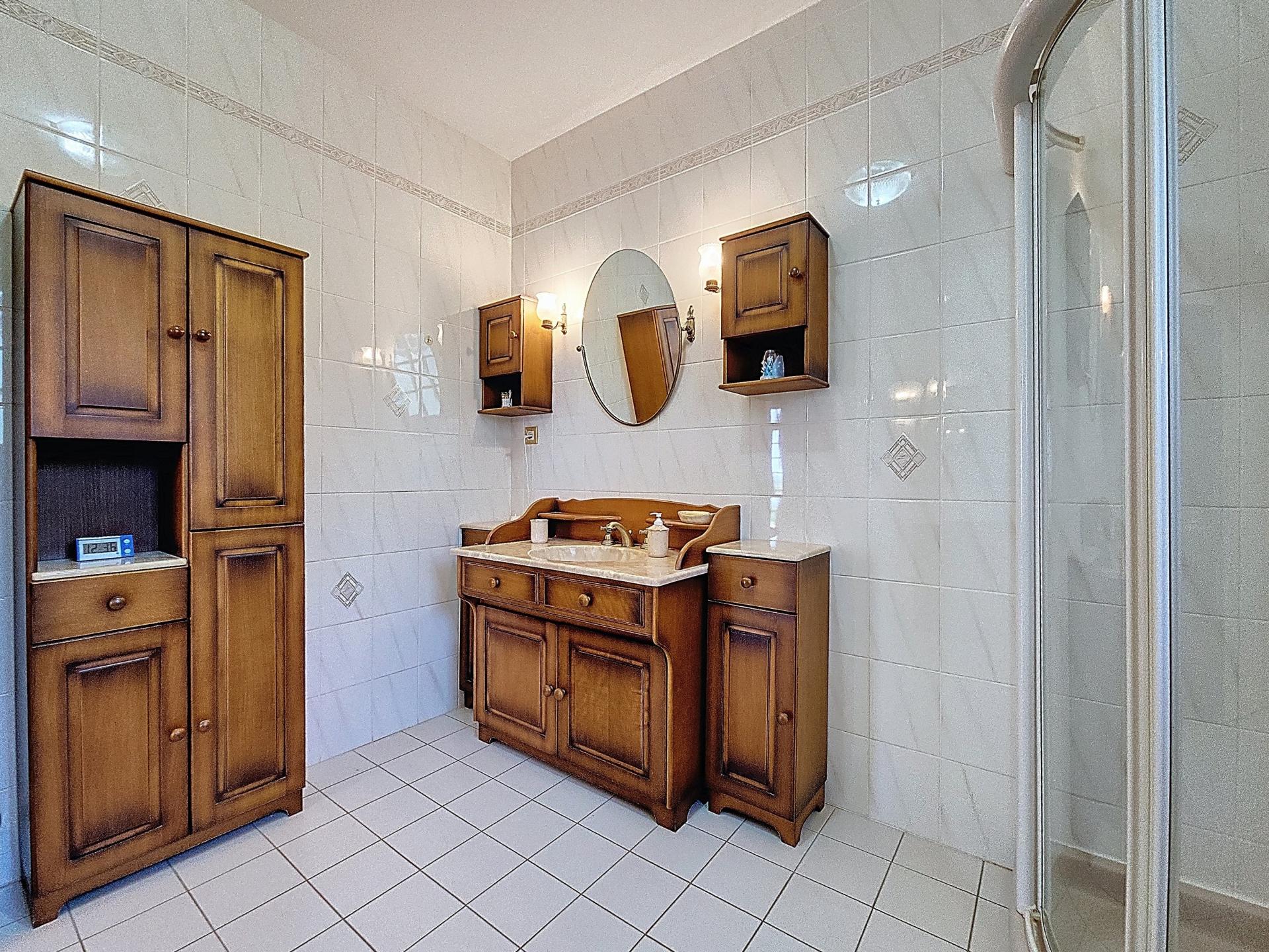 Photo 9 of the listing.