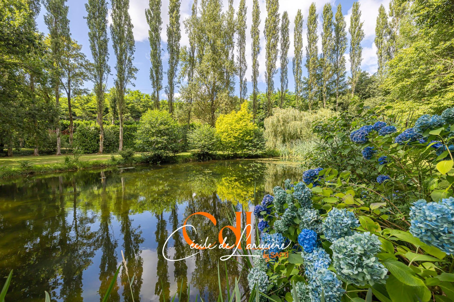 Photo 5 of the listing.