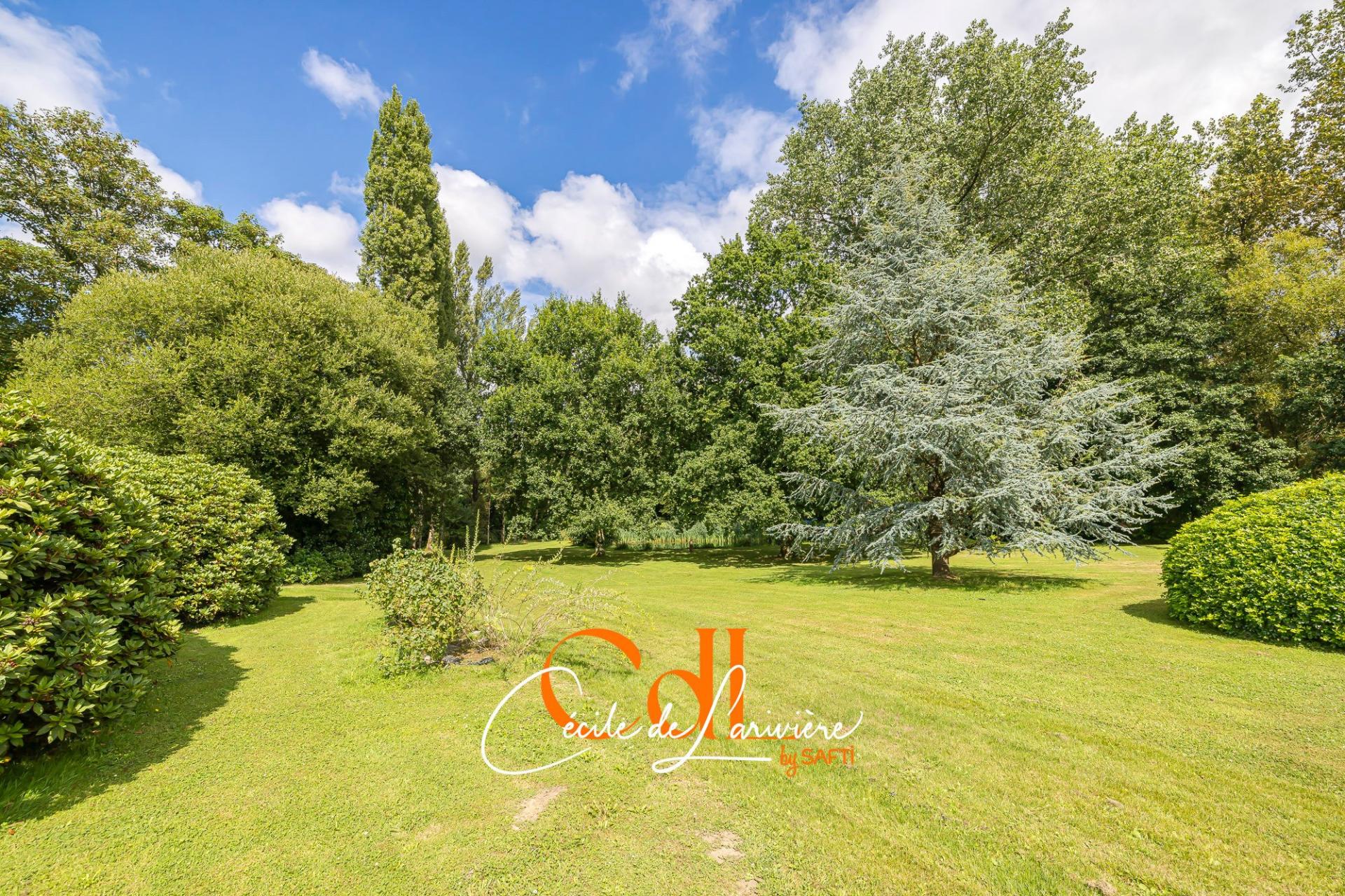 Photo 32 of the listing.