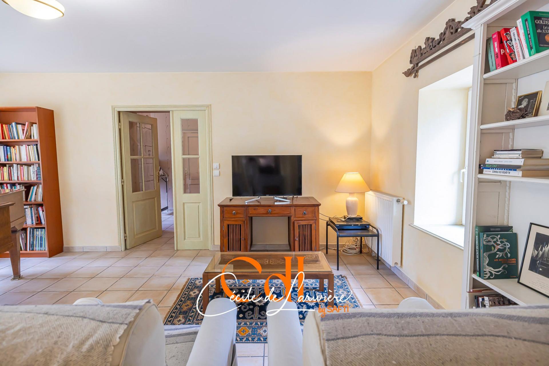 Photo 12 of the listing.