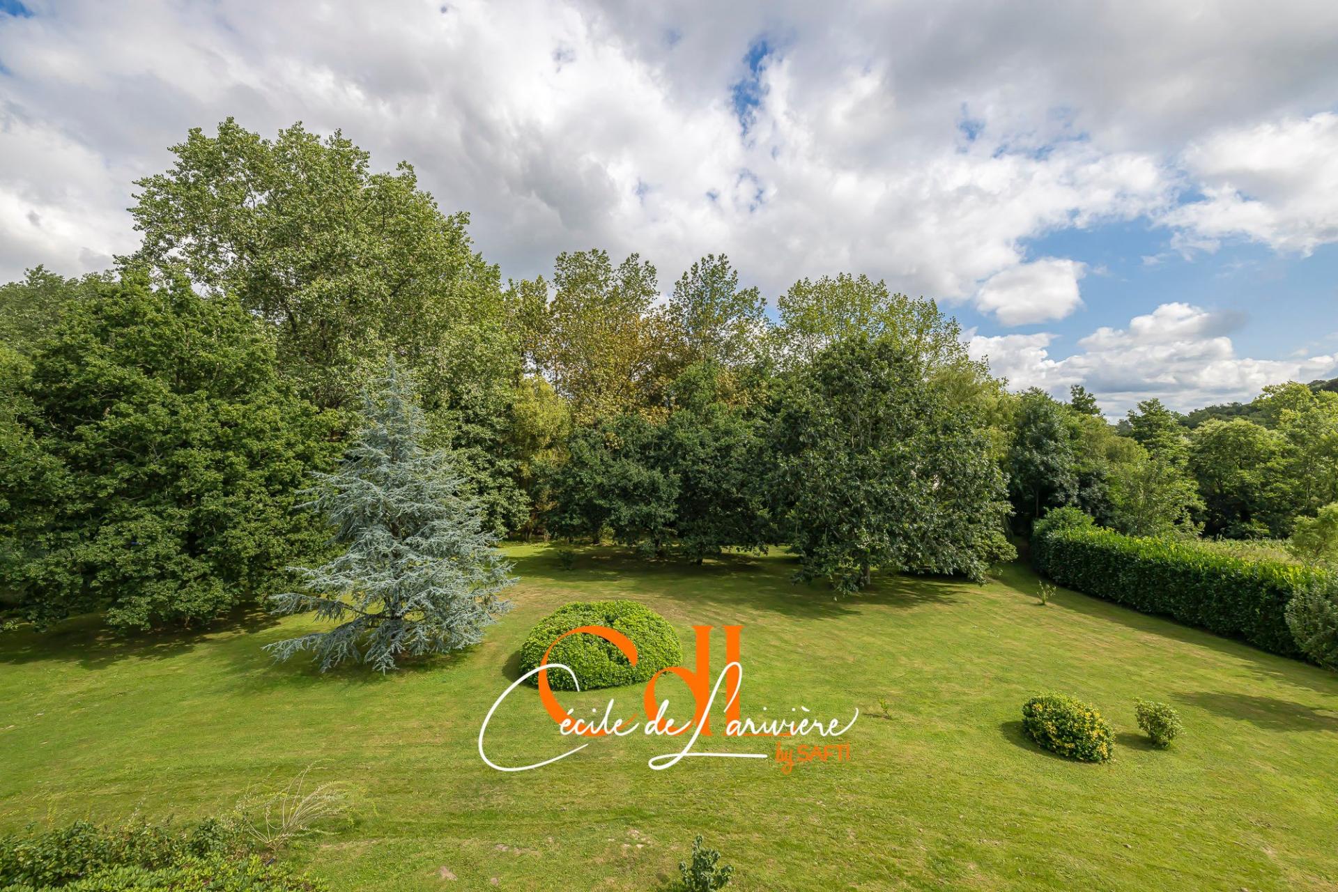 Photo 33 of the listing.