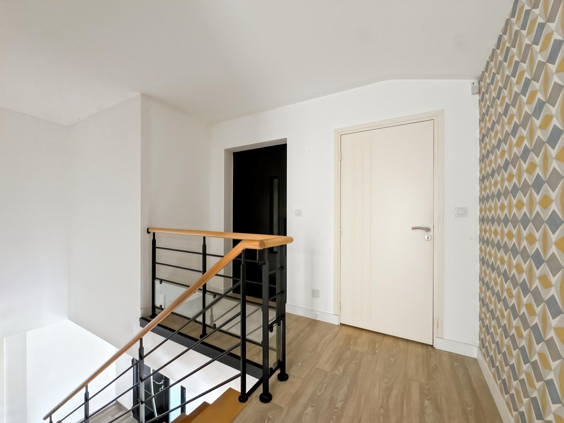 Photo 8 of the listing.