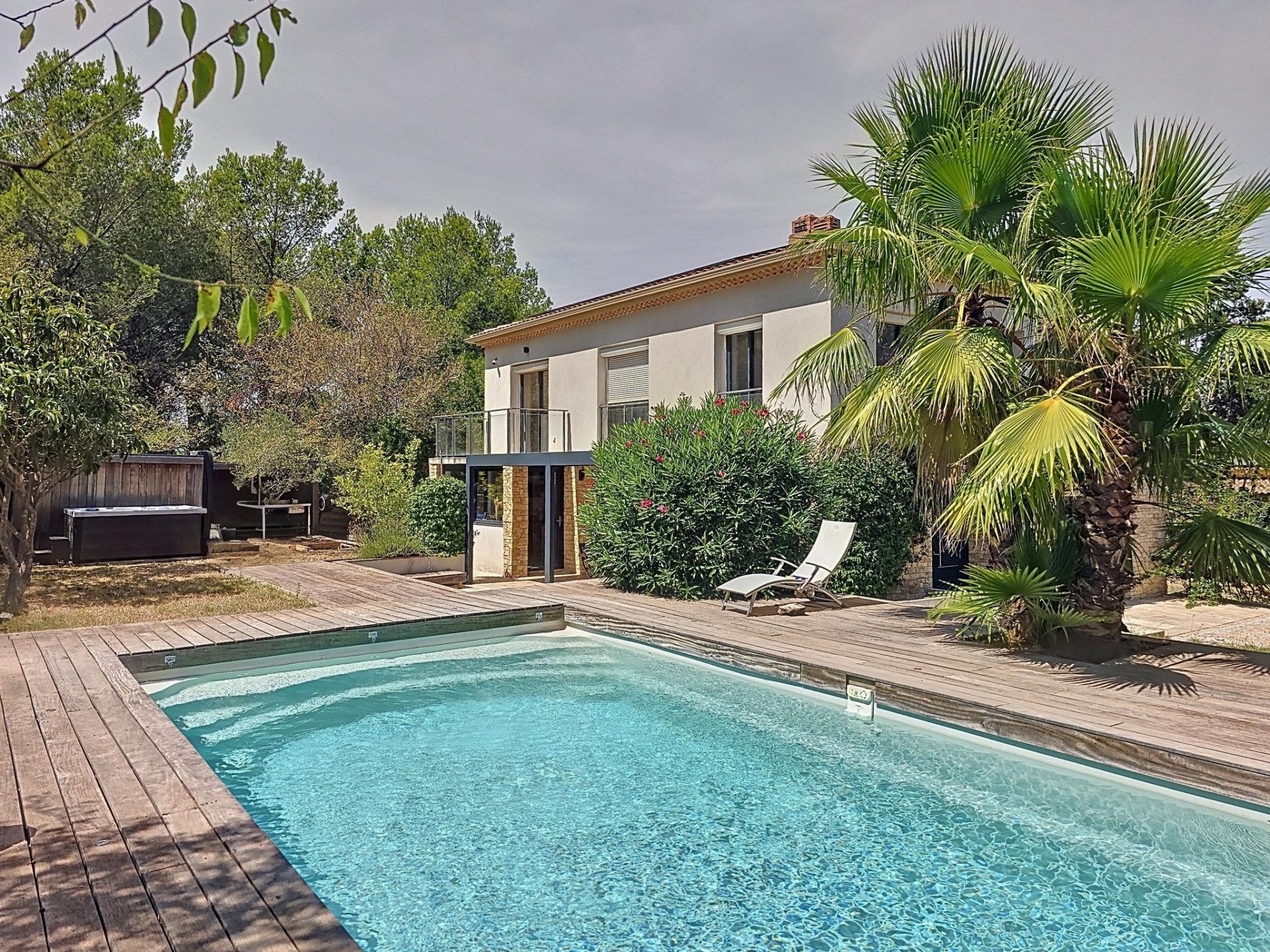 Photo 14 of the listing.