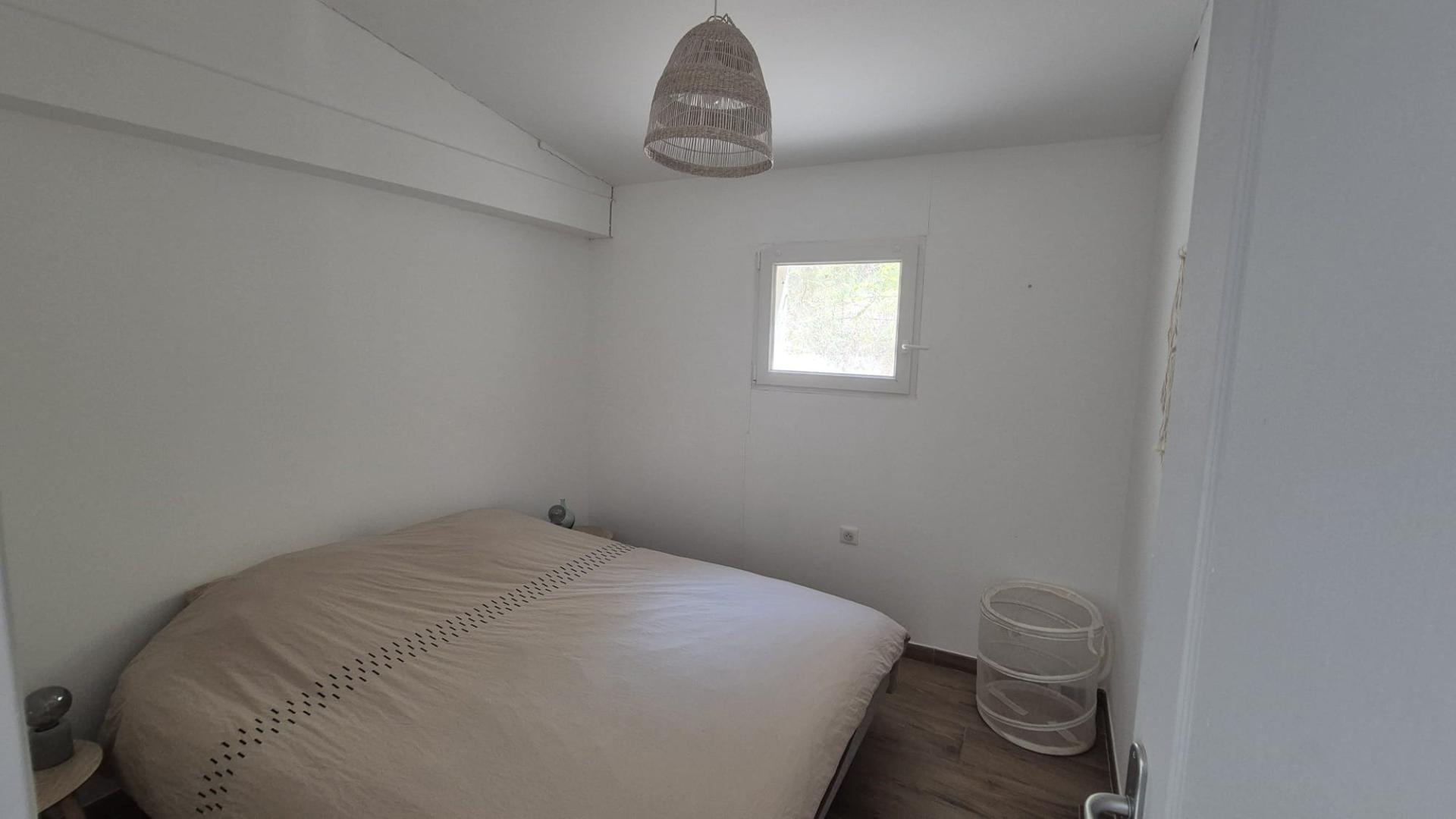 Photo 17 of the listing.