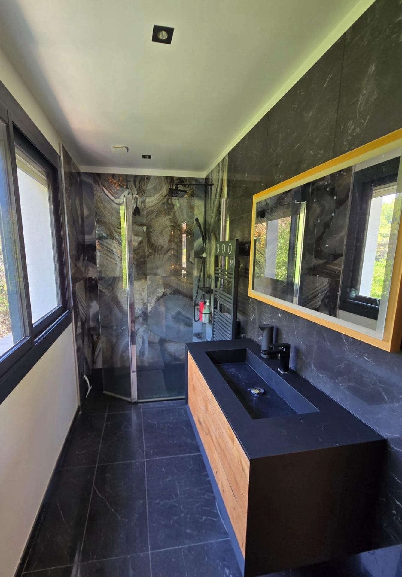 Photo 12 of the listing.