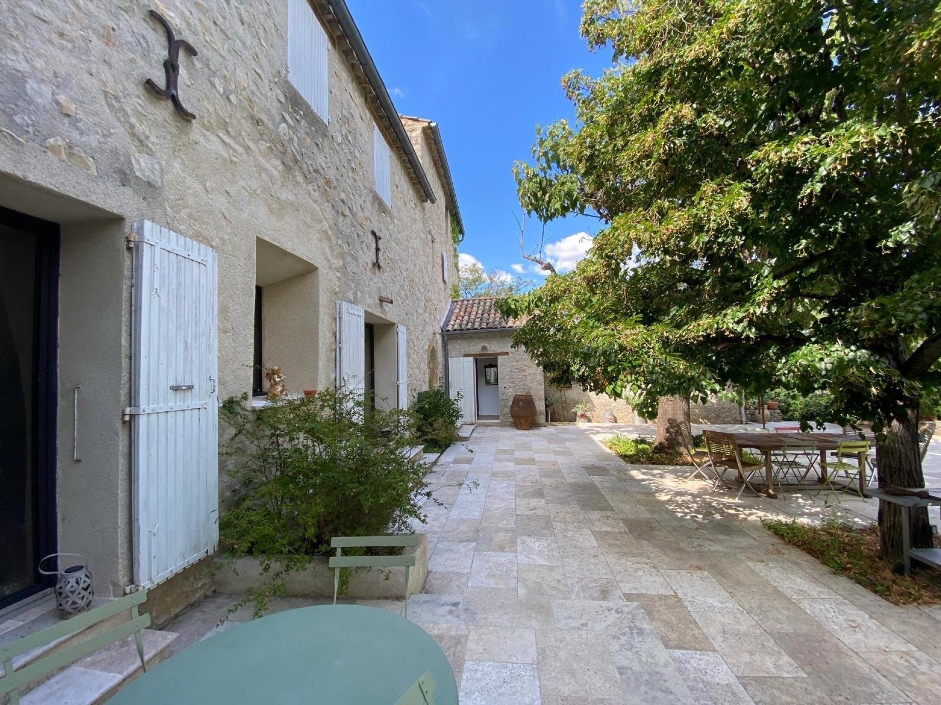 Photo 9 of the listing.