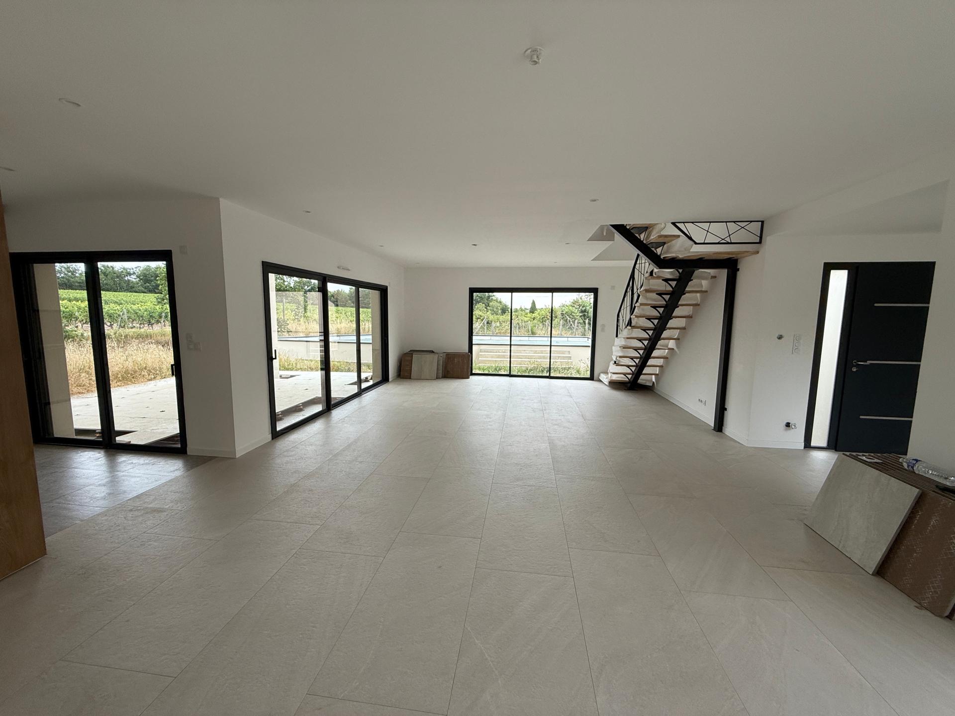 Photo 4 of the listing.