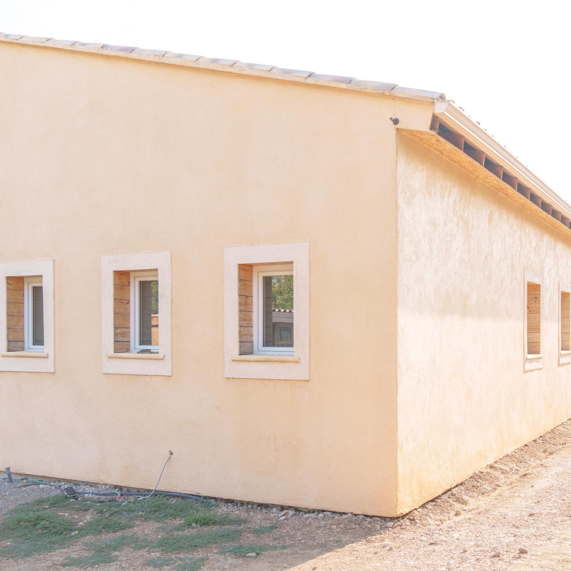 Photo 4 of the listing.