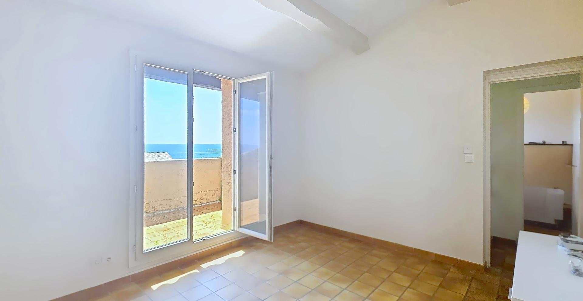 Photo 6 of the listing.