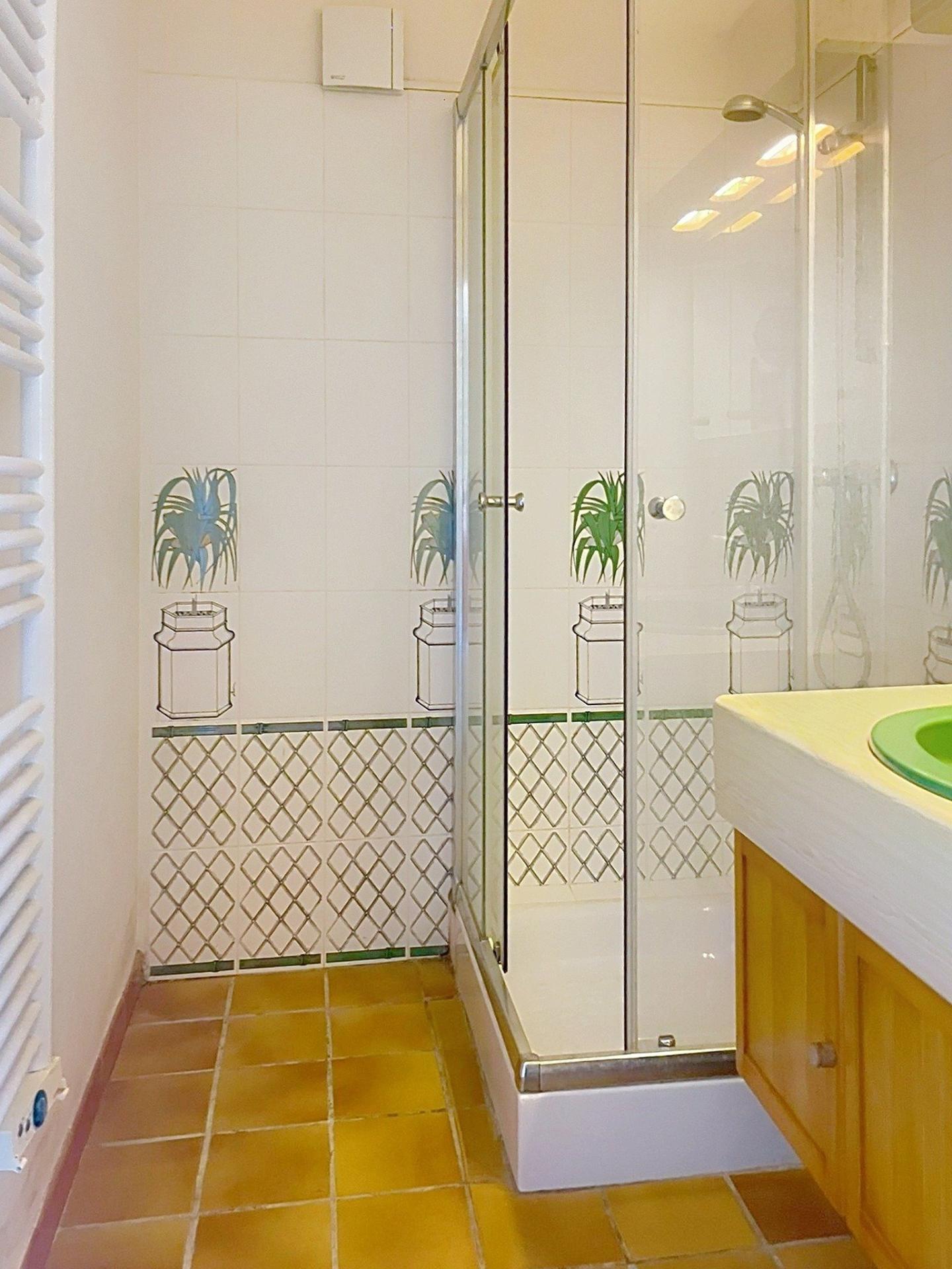 Photo 8 of the listing.