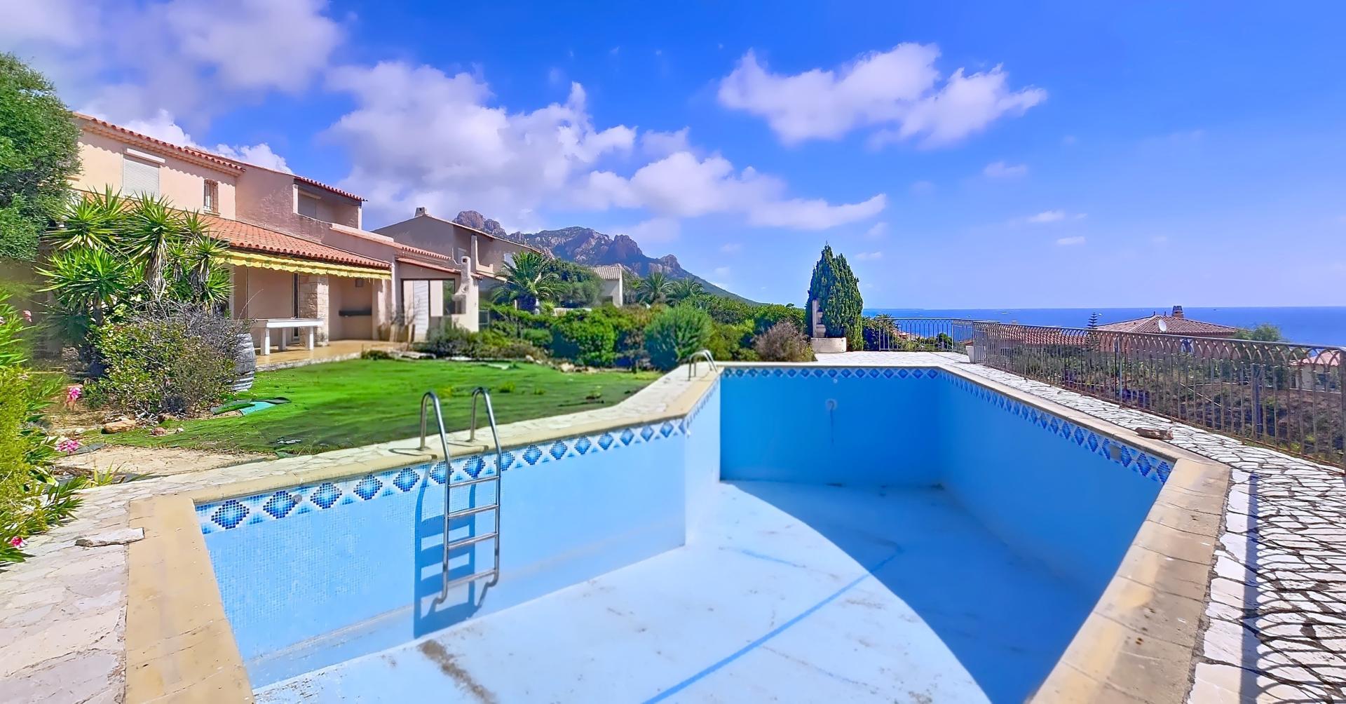 Photo 10 of the listing.