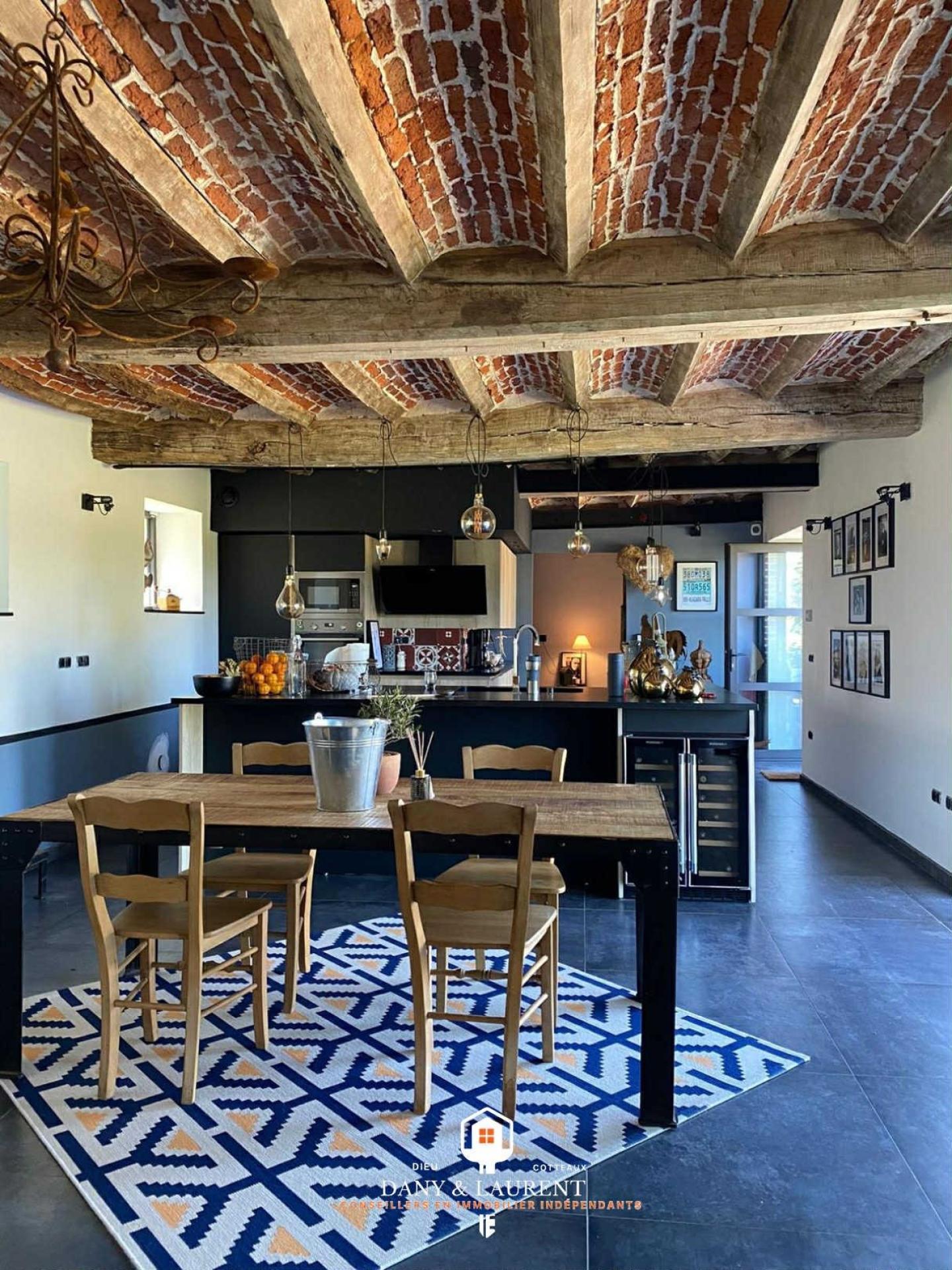 Photo 16 of the listing.